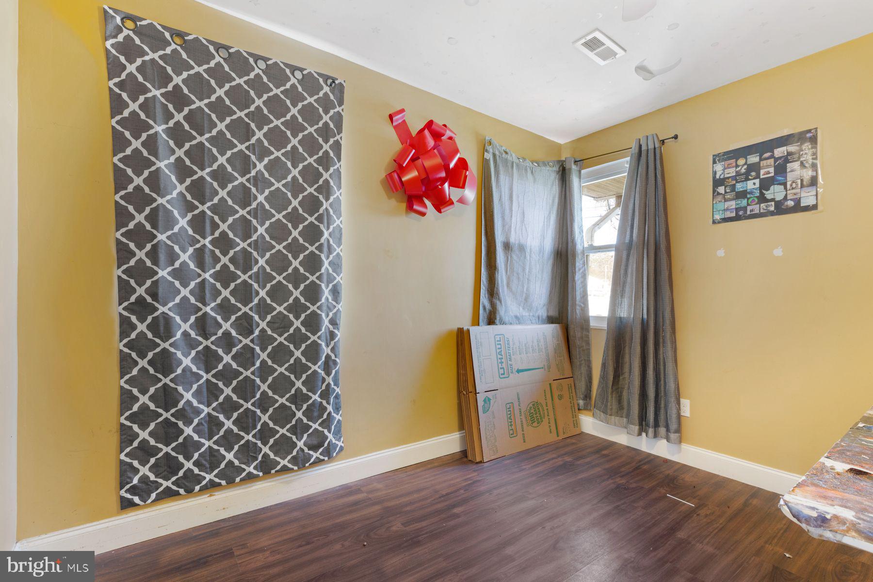 PALMER PARK 01 - Residential