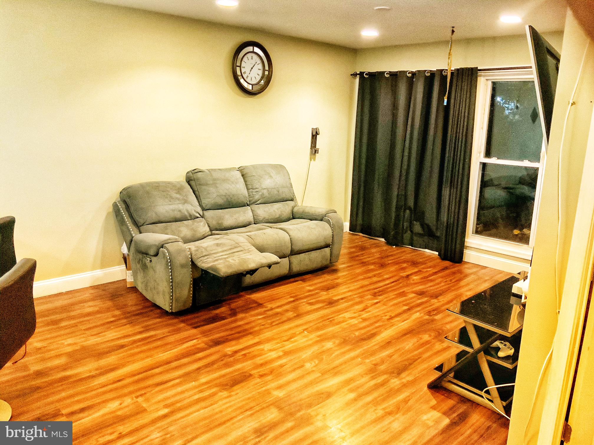 PALMER PARK 01 - Residential