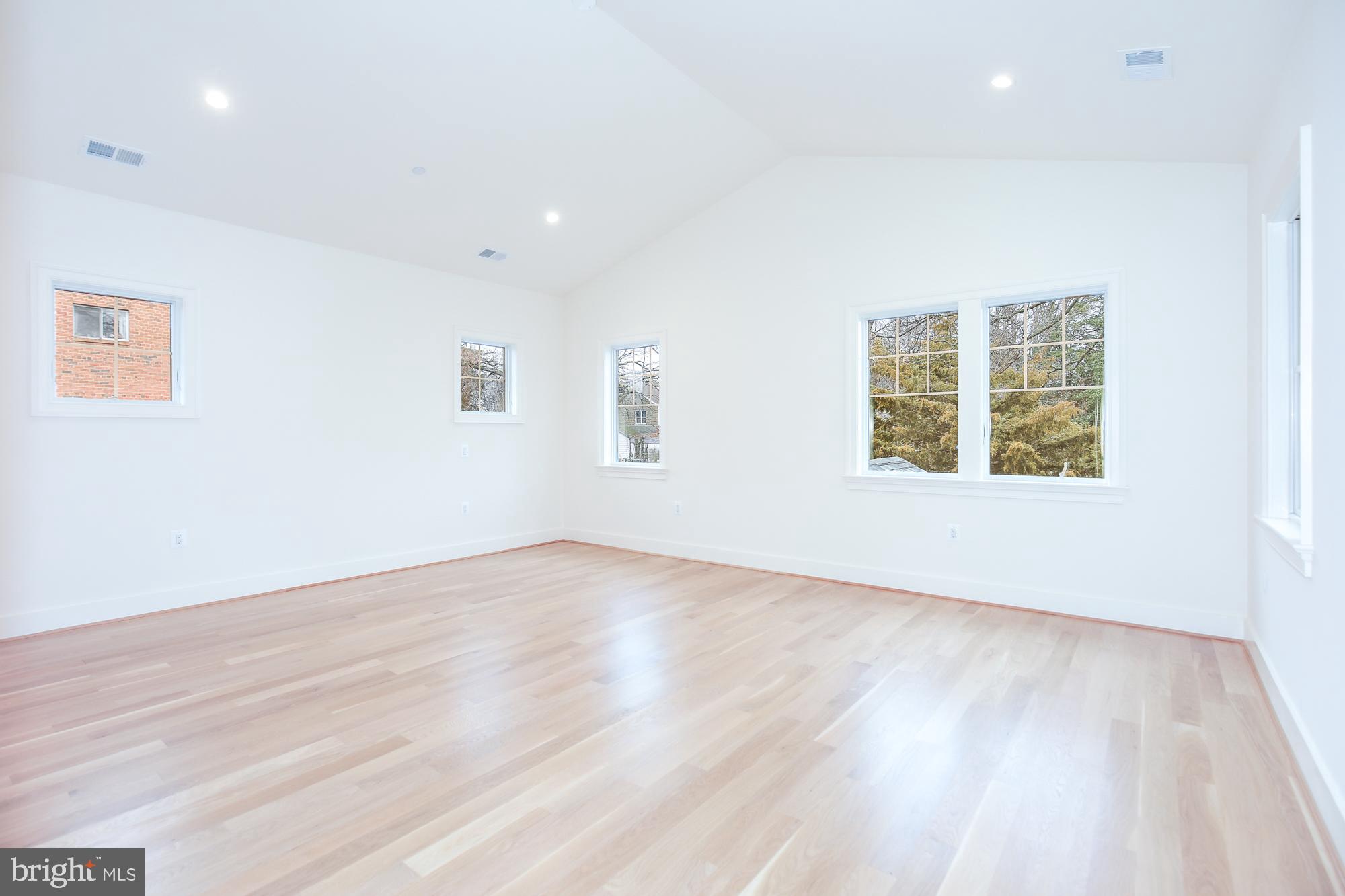 TAKOMA PARK - Residential