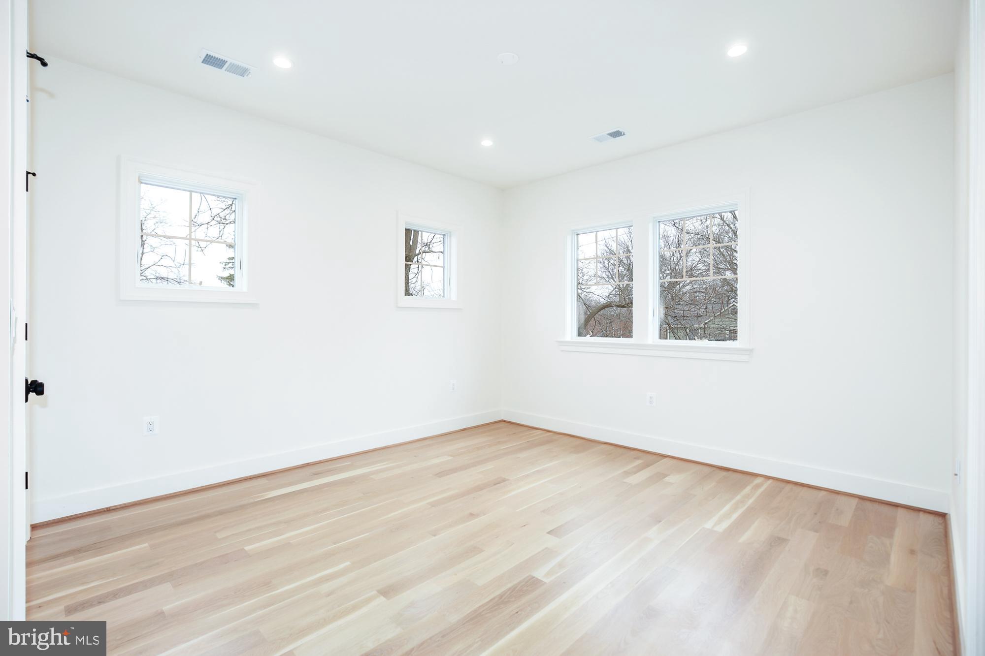 TAKOMA PARK - Residential