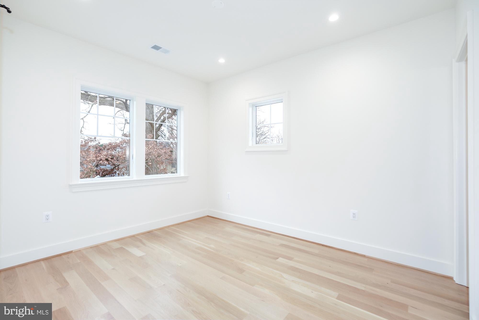 TAKOMA PARK - Residential