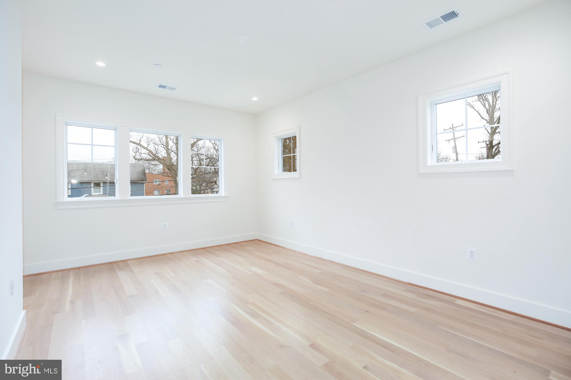 TAKOMA PARK - Residential