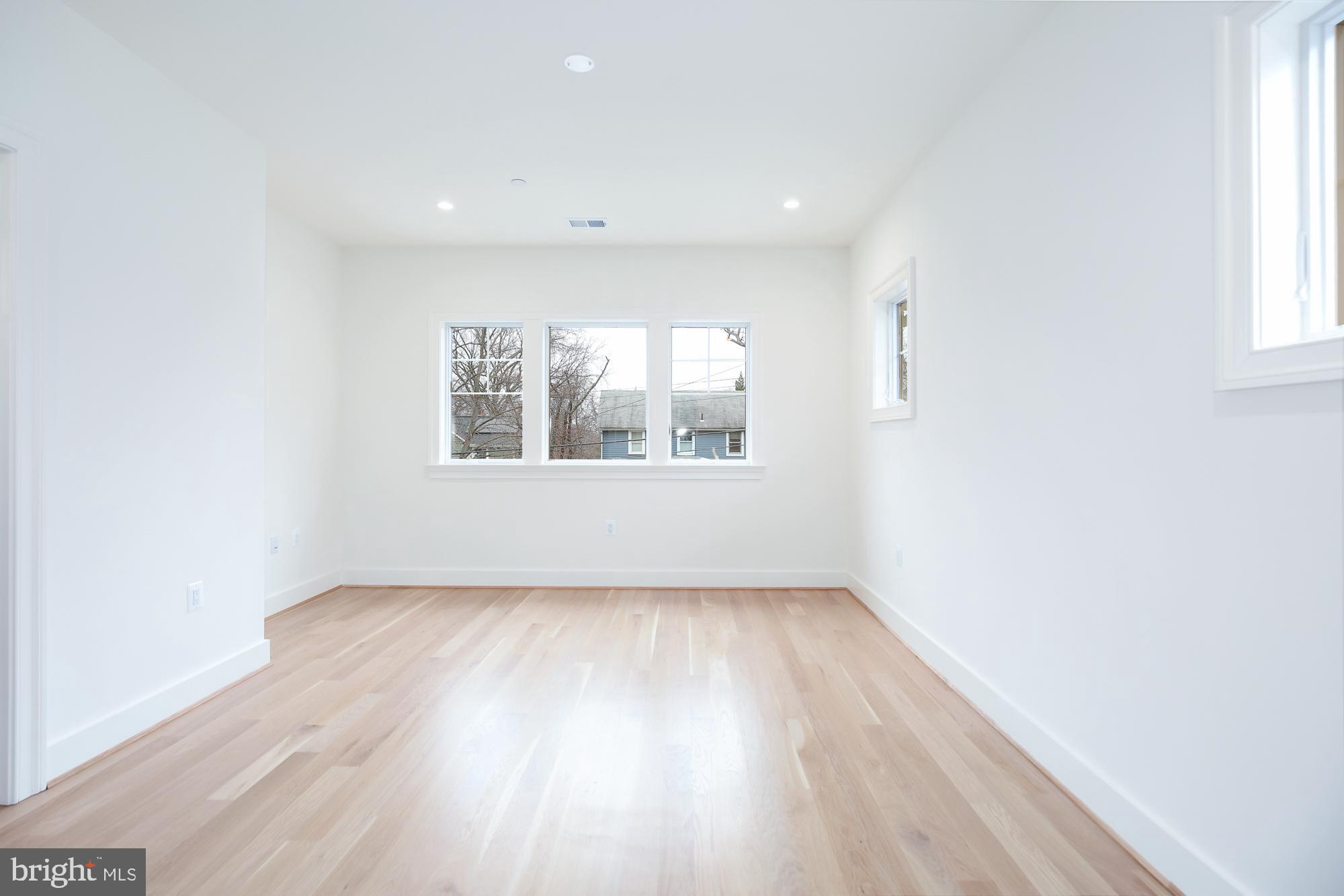 TAKOMA PARK - Residential