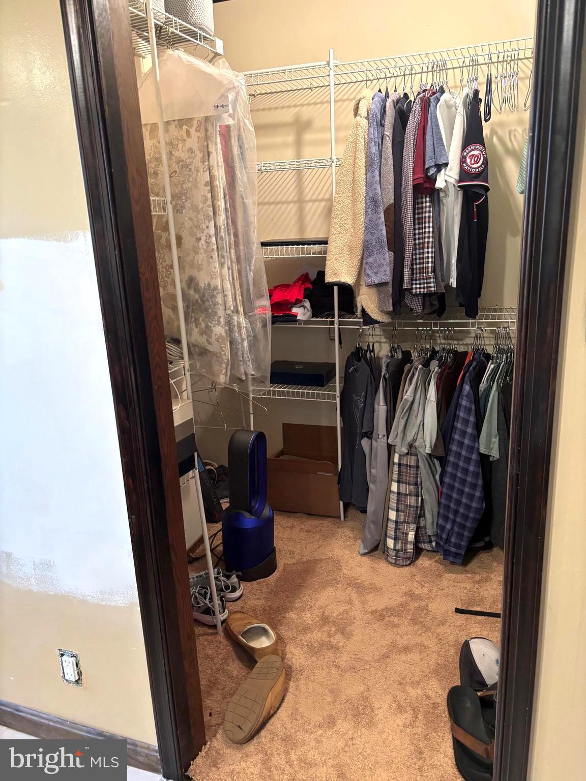 MIDDLE RIDGE ESTATES - Residential