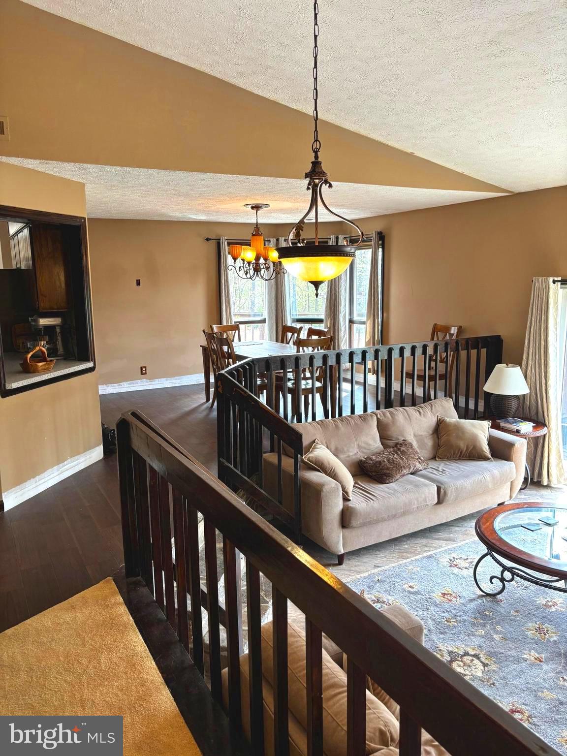 MIDDLE RIDGE ESTATES - Residential