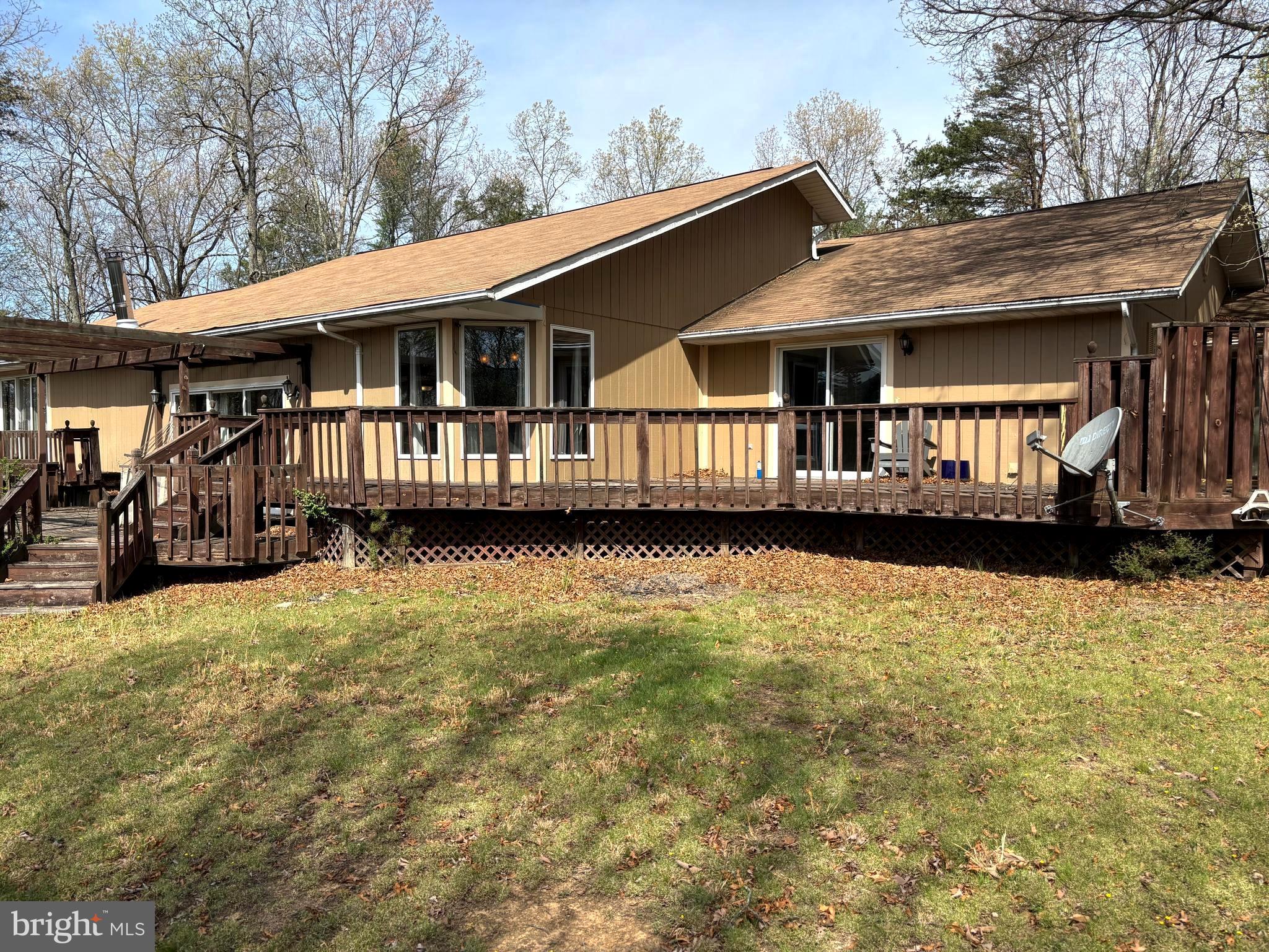 MIDDLE RIDGE ESTATES - Residential