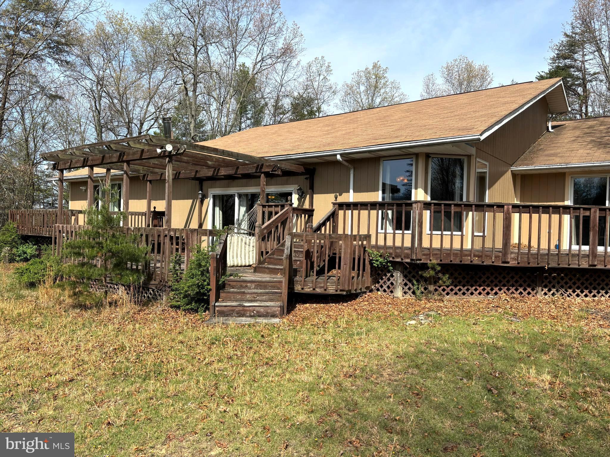 MIDDLE RIDGE ESTATES - Residential