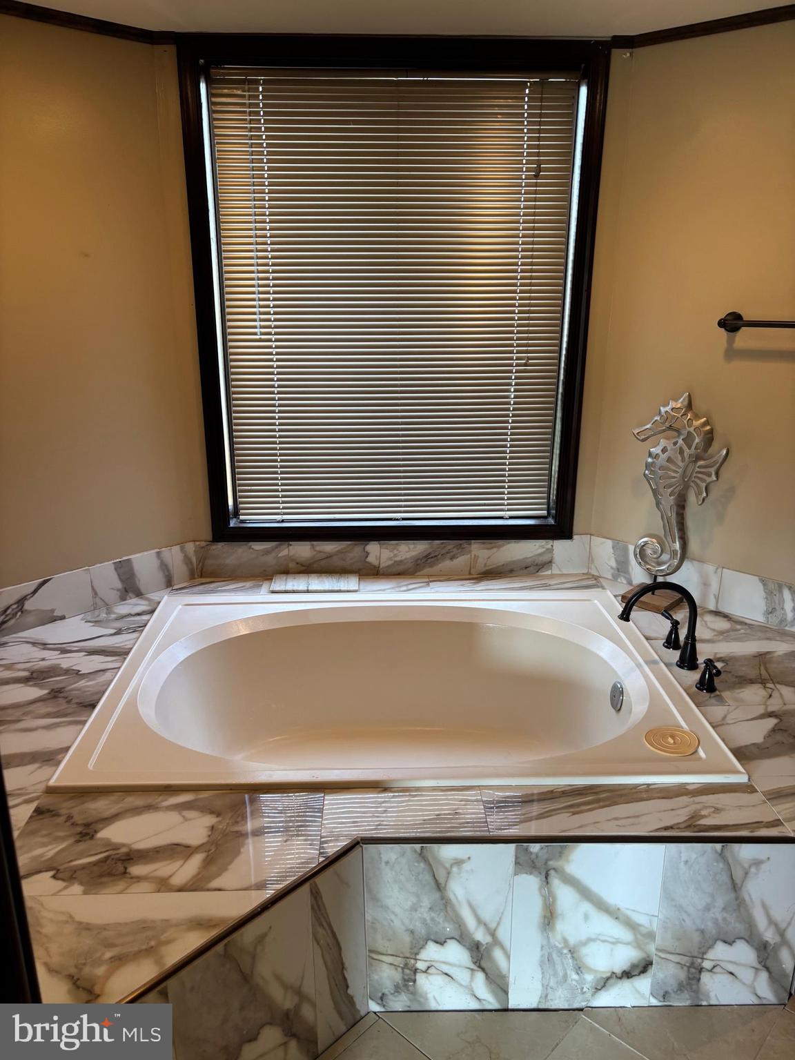 MIDDLE RIDGE ESTATES - Residential