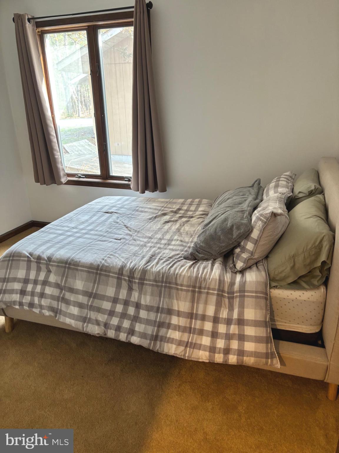 MIDDLE RIDGE ESTATES - Residential