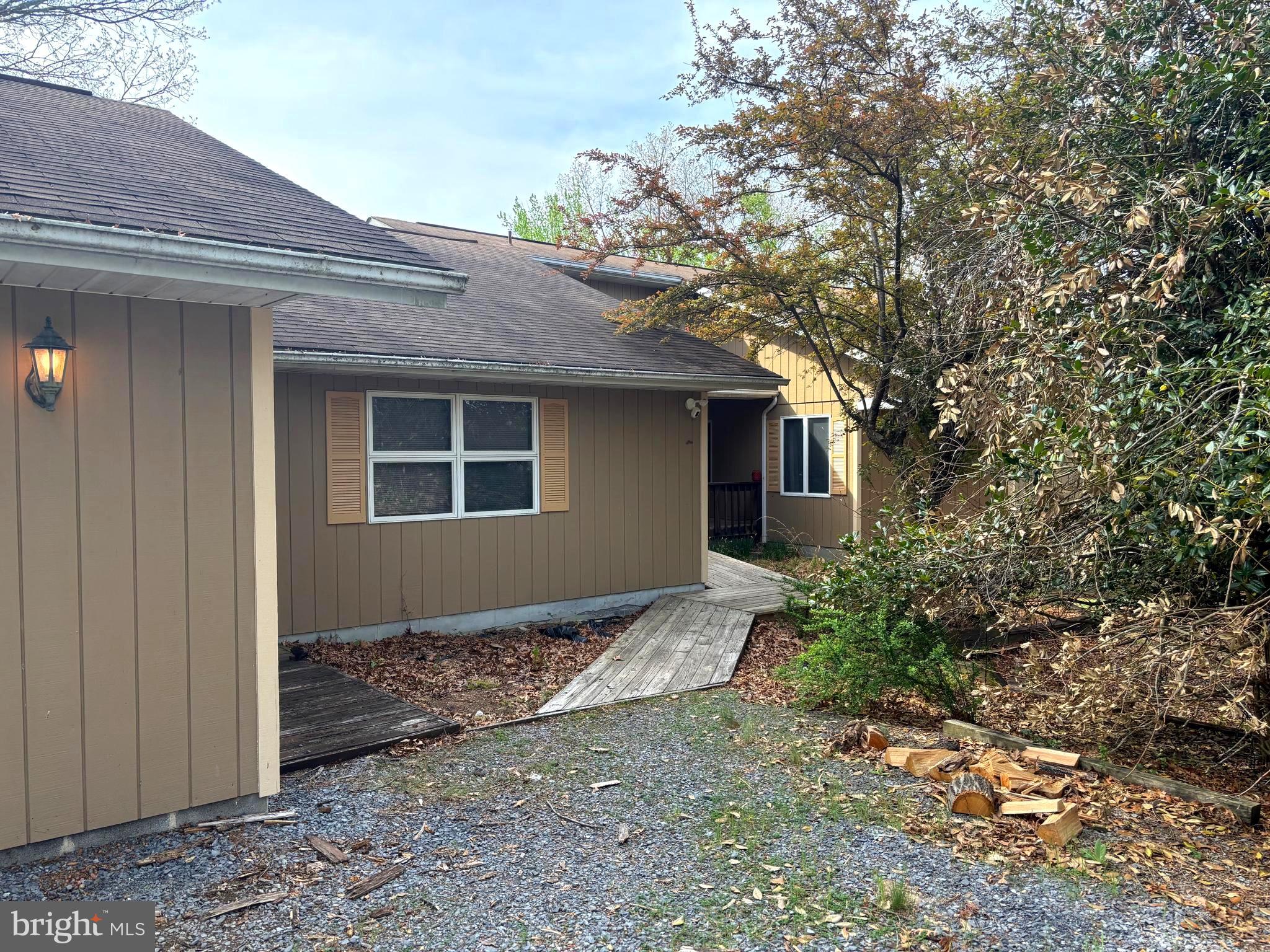 MIDDLE RIDGE ESTATES - Residential