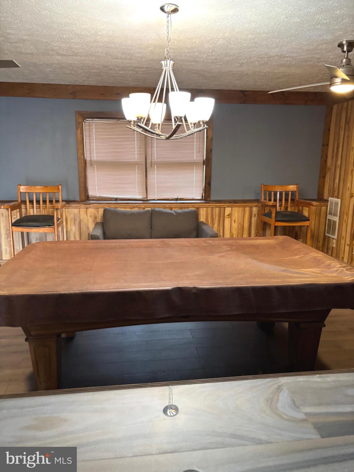 MIDDLE RIDGE ESTATES - Residential