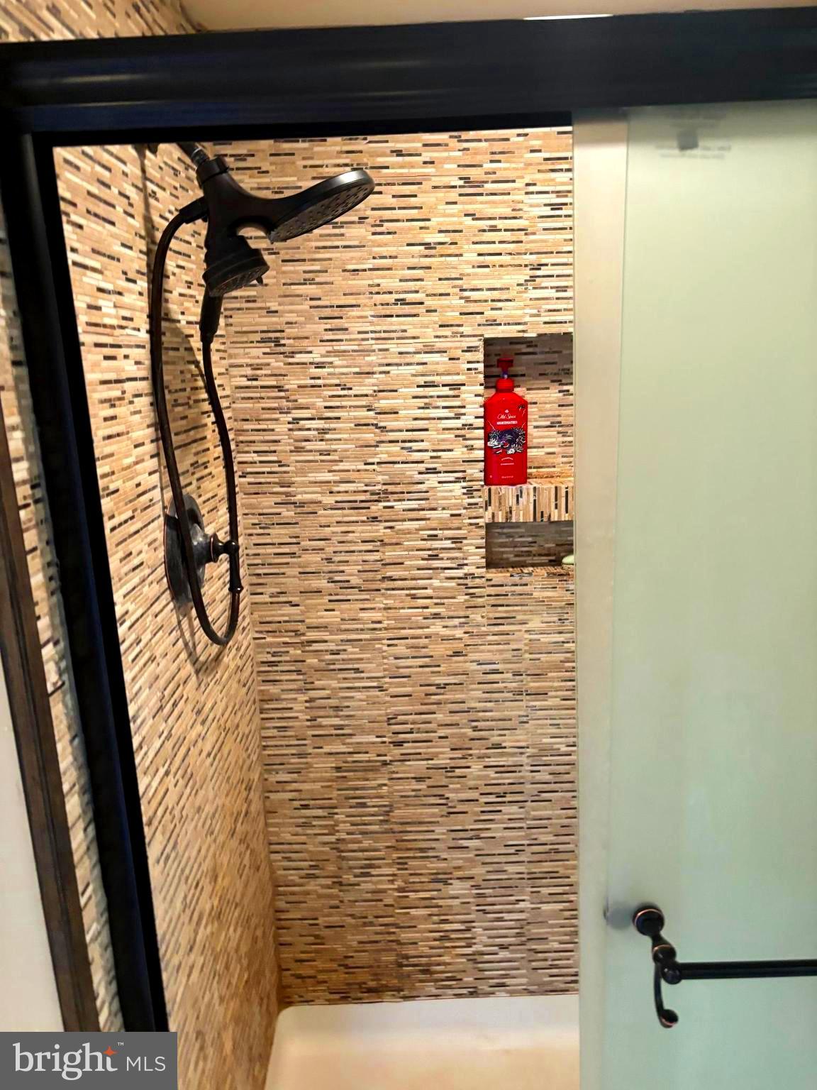 MIDDLE RIDGE ESTATES - Residential