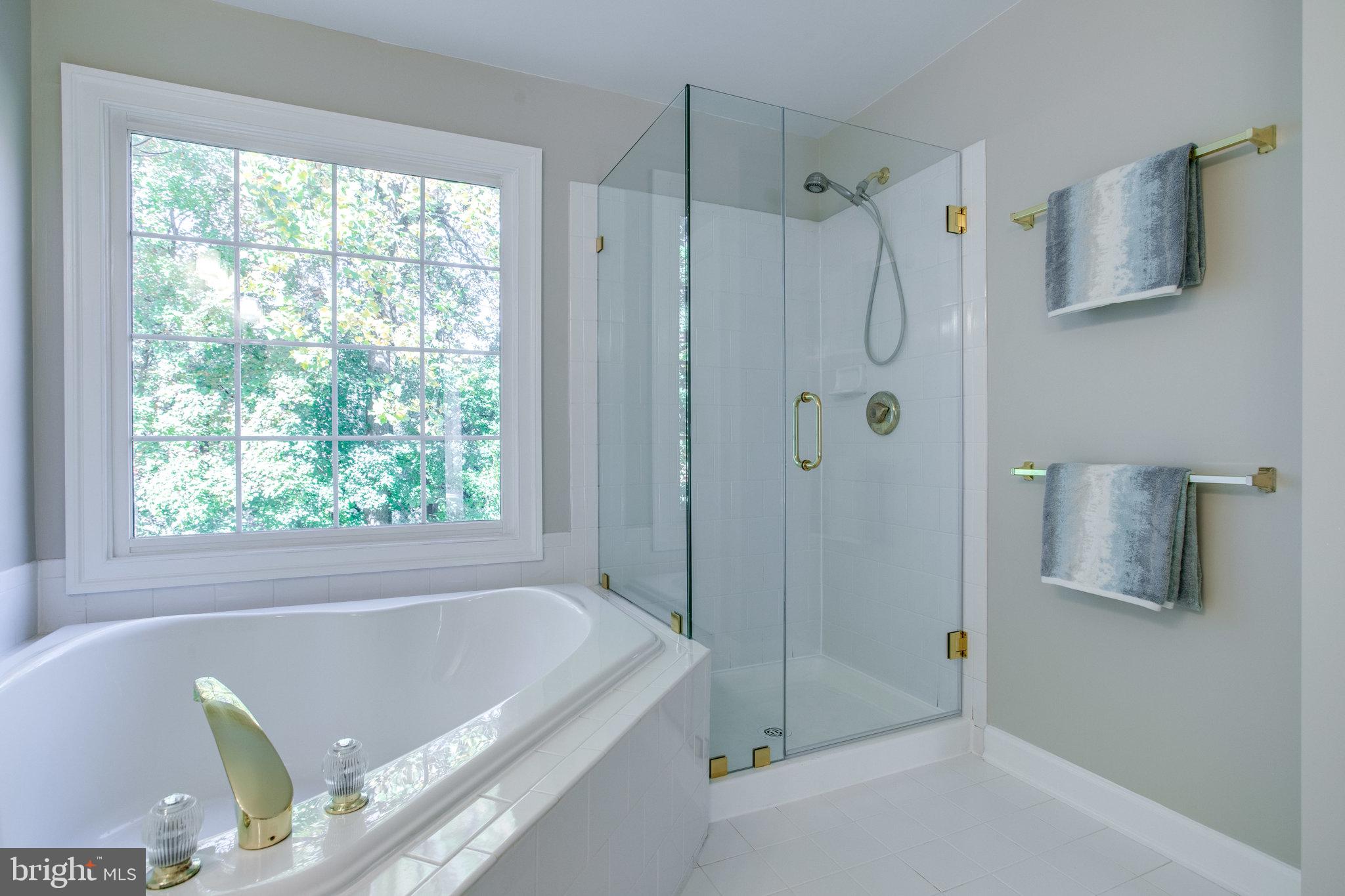 COUNTRY CREEK - Residential