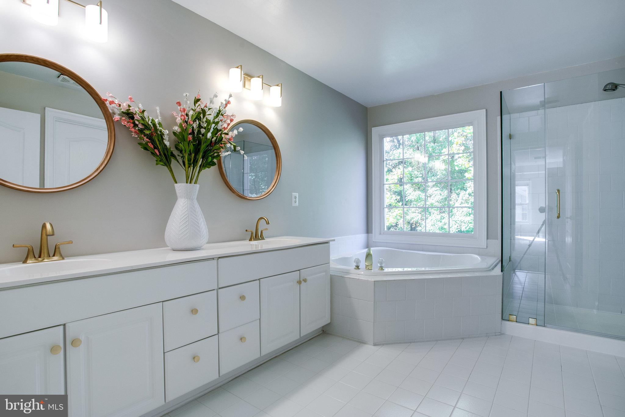 COUNTRY CREEK - Residential