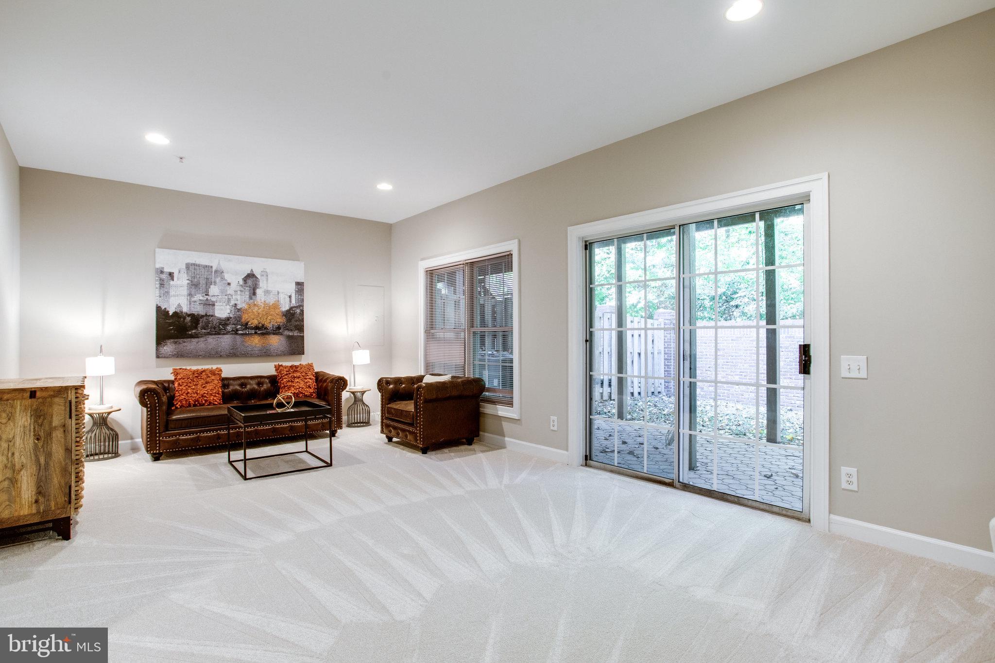 COUNTRY CREEK - Residential