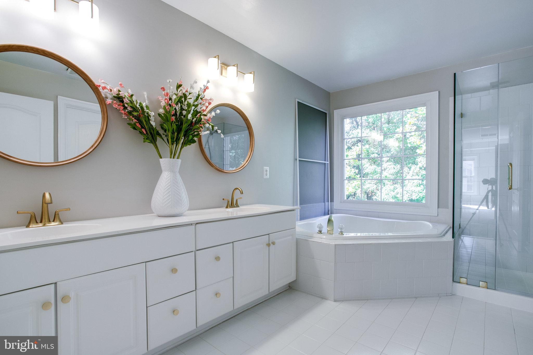 COUNTRY CREEK - Residential