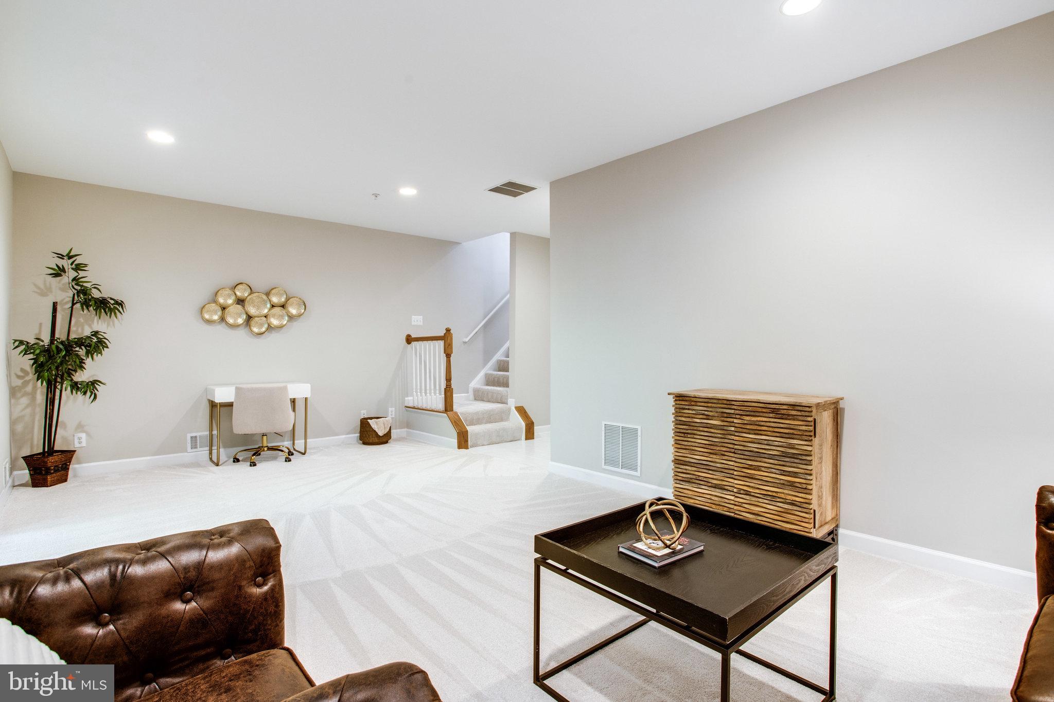 COUNTRY CREEK - Residential