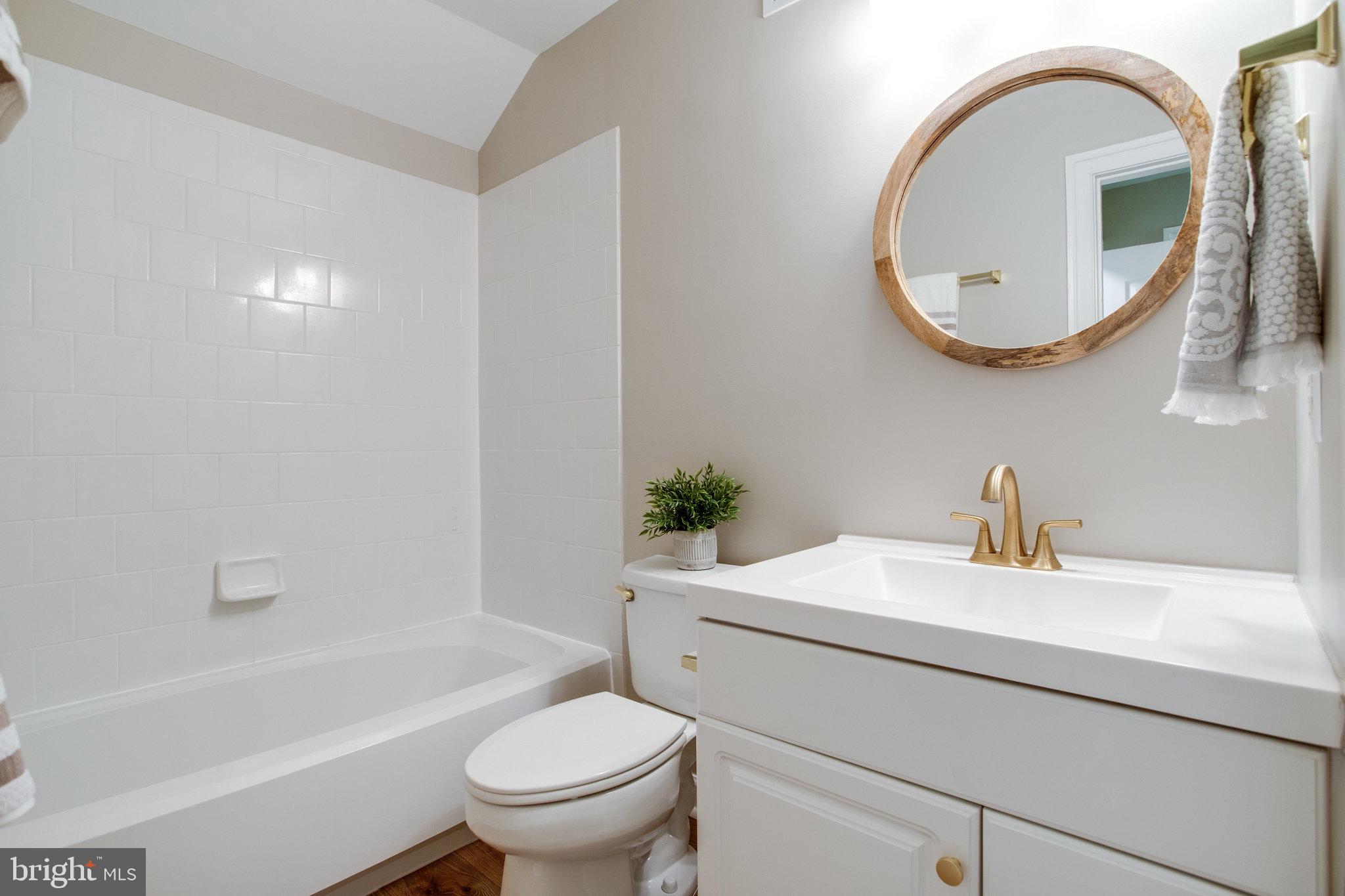 COUNTRY CREEK - Residential