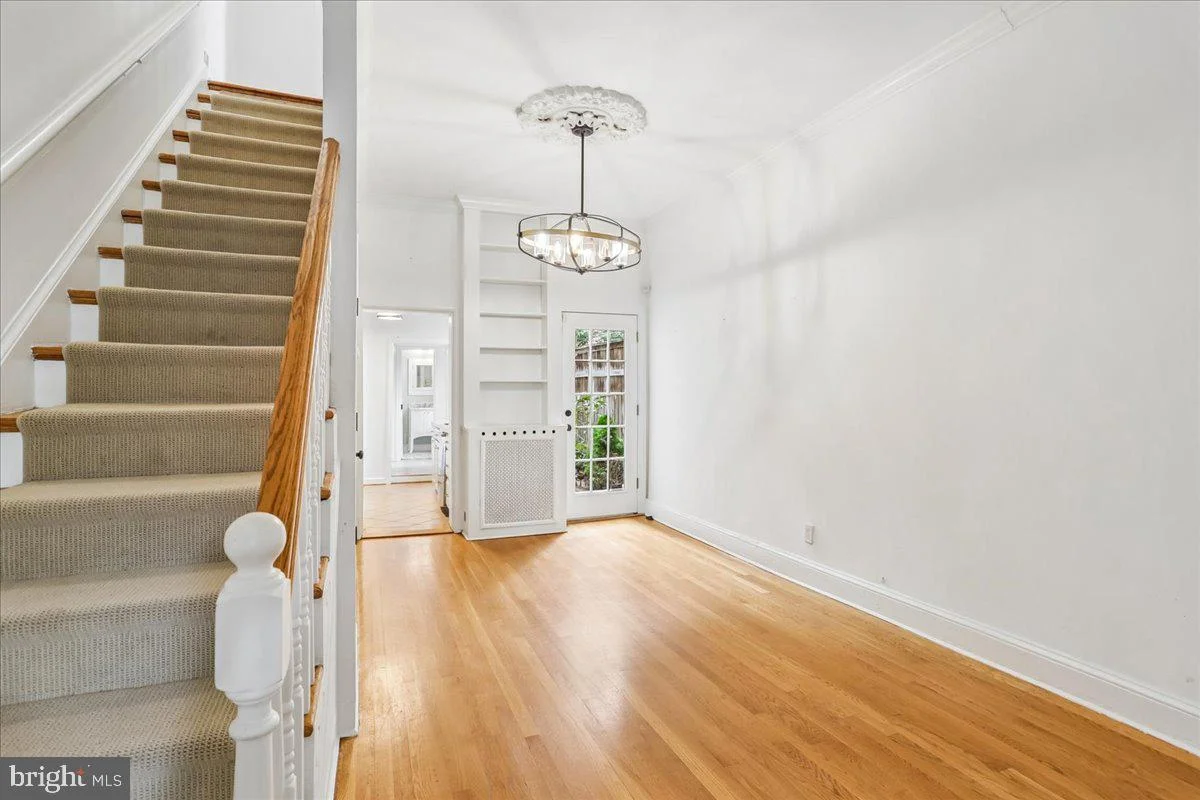 211 5th Street SE, Washington, DC 20003 photo 5