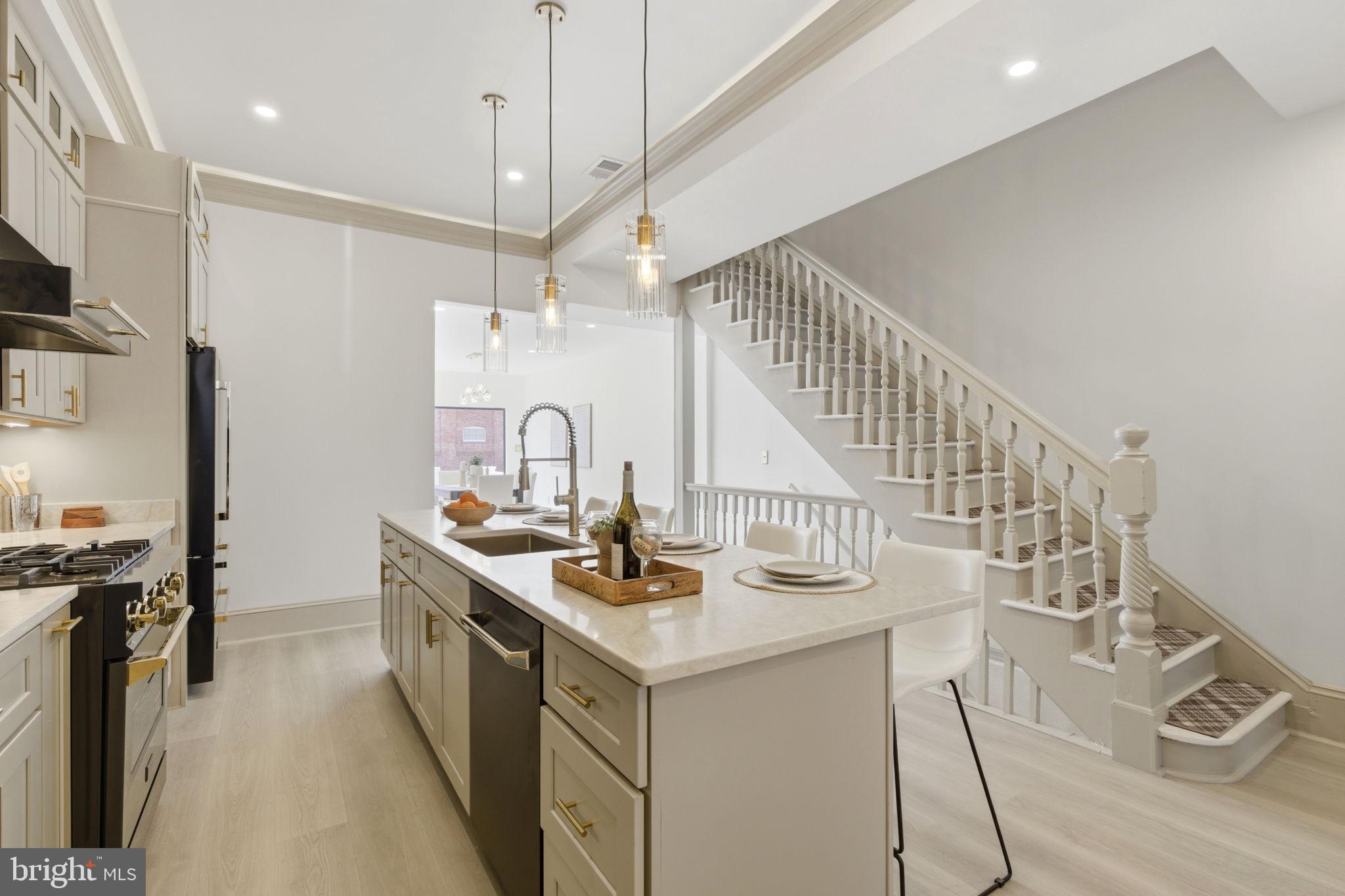 LOGAN CIRCLE - Residential