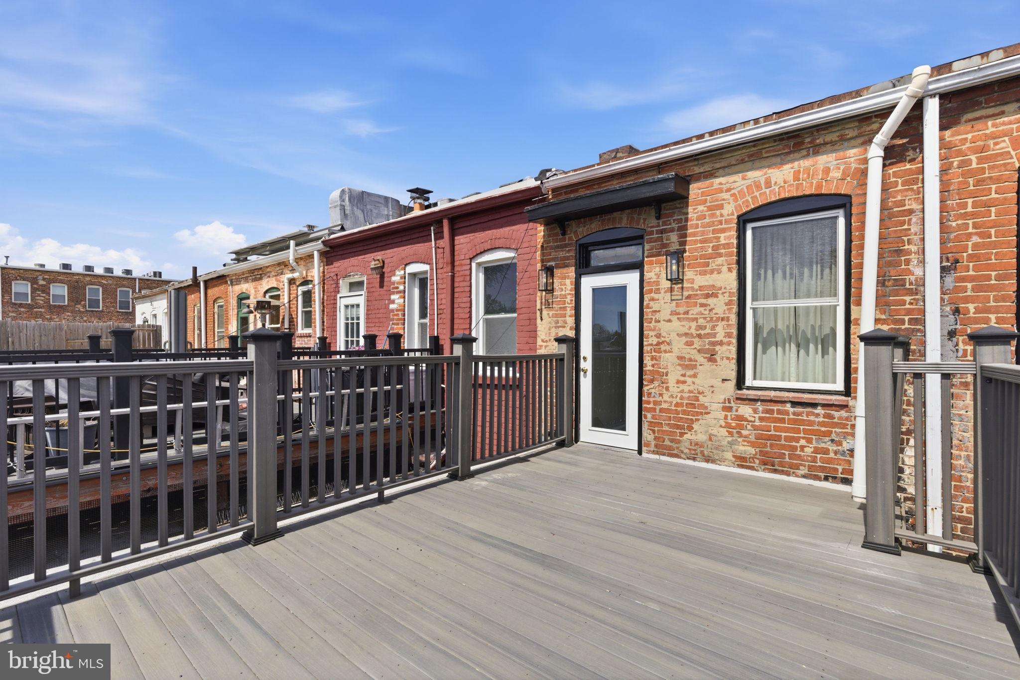 LOGAN CIRCLE - Residential