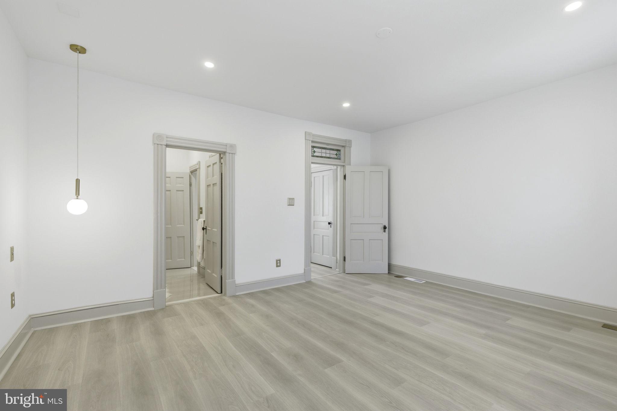 LOGAN CIRCLE - Residential