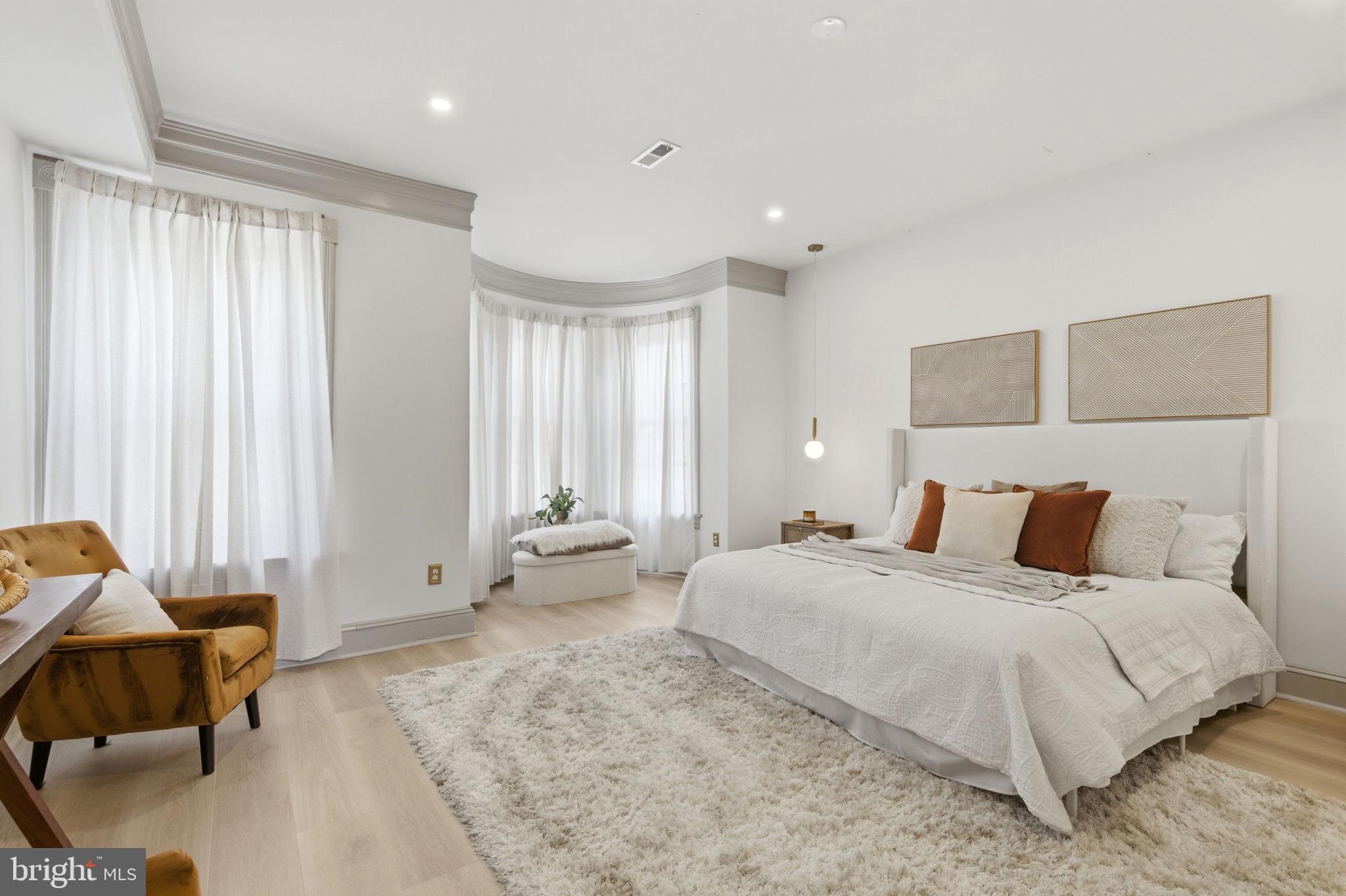 LOGAN CIRCLE - Residential