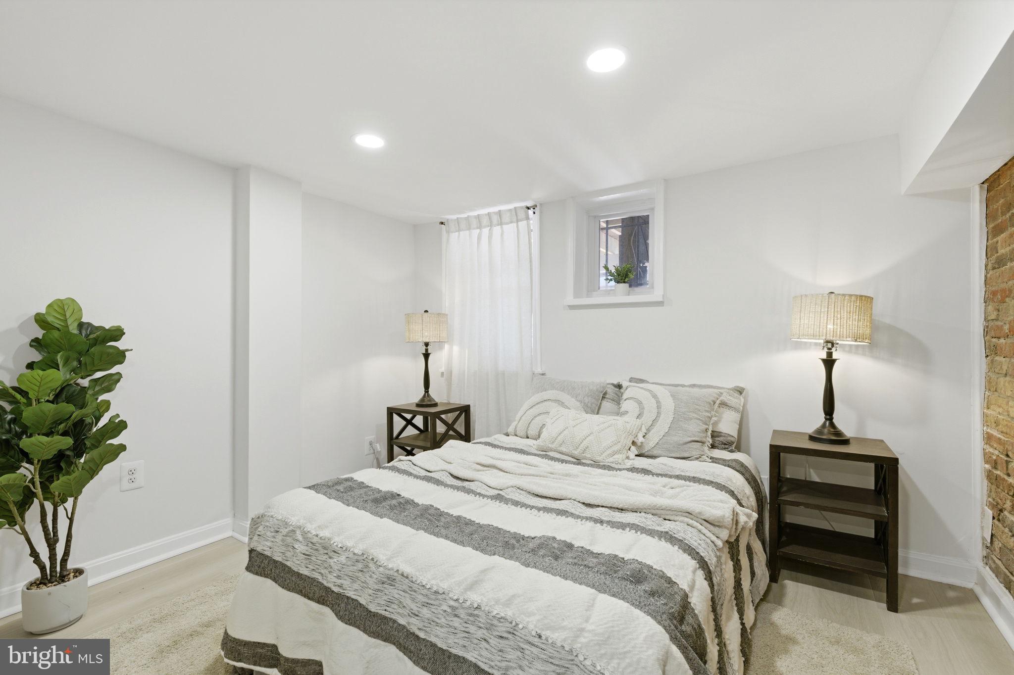 LOGAN CIRCLE - Residential