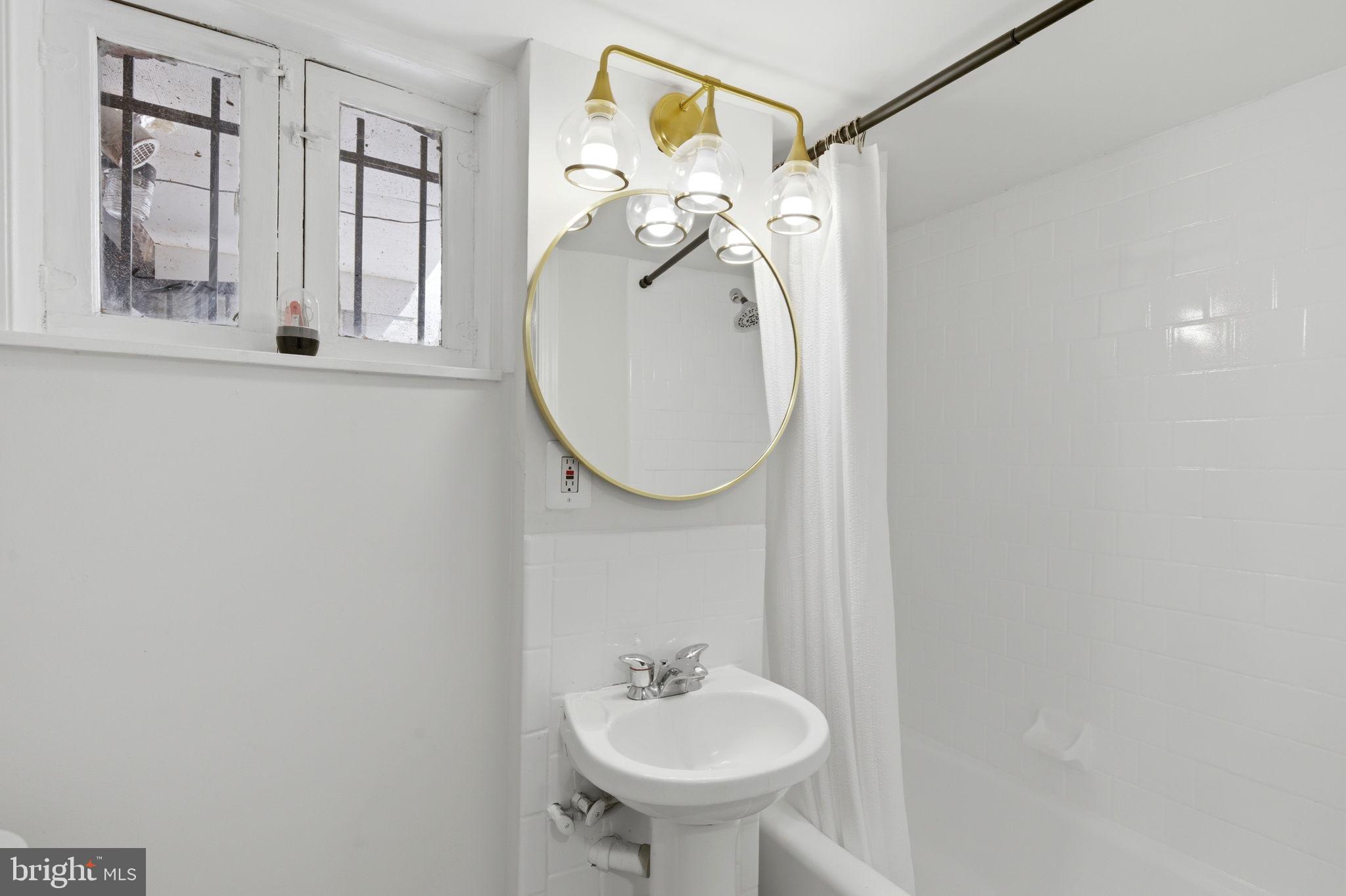 LOGAN CIRCLE - Residential