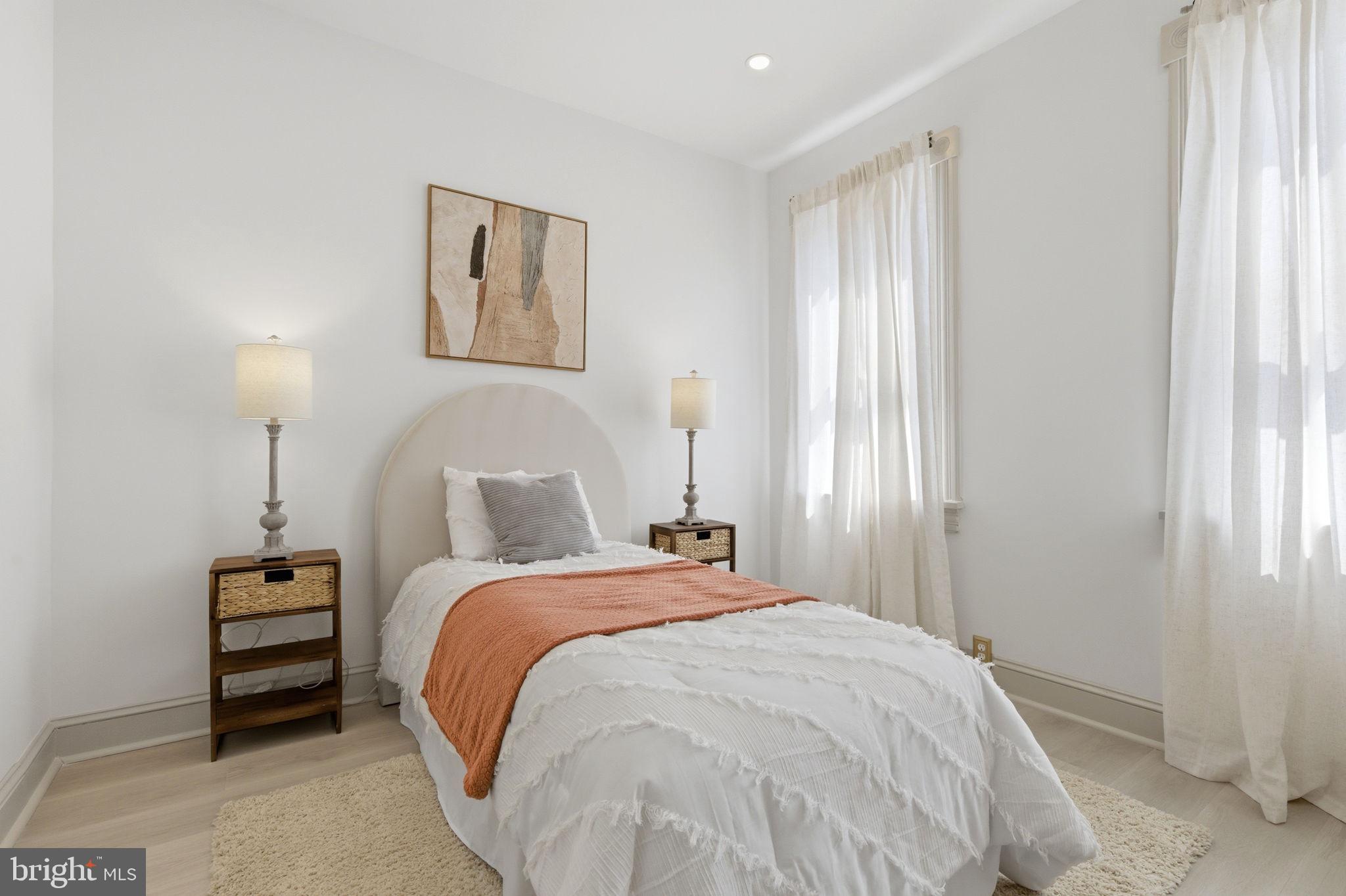 LOGAN CIRCLE - Residential