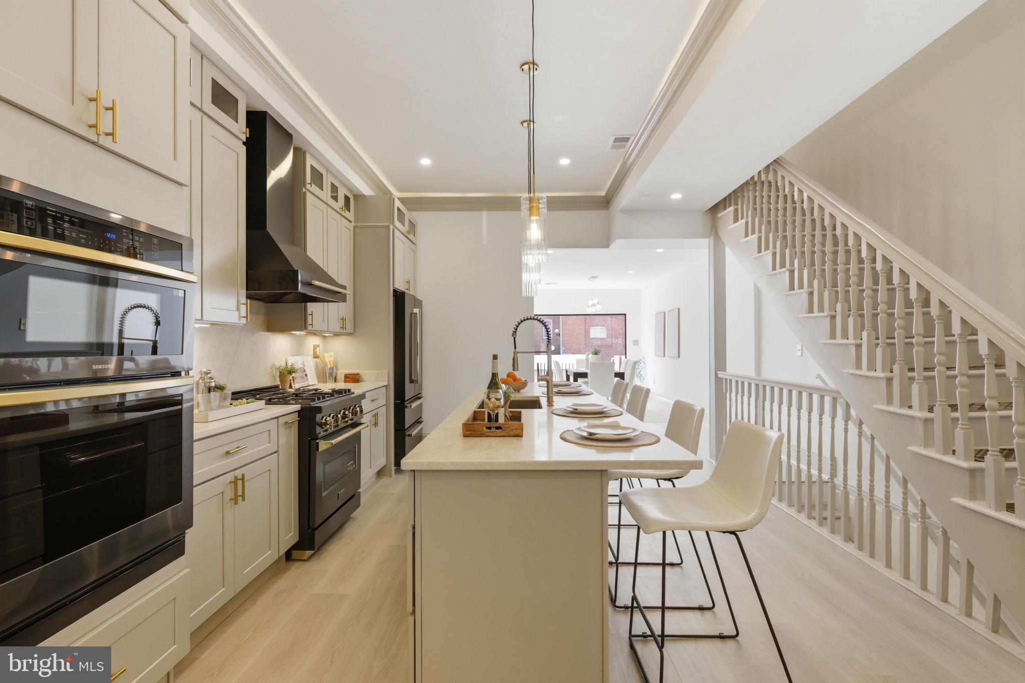 LOGAN CIRCLE - Residential