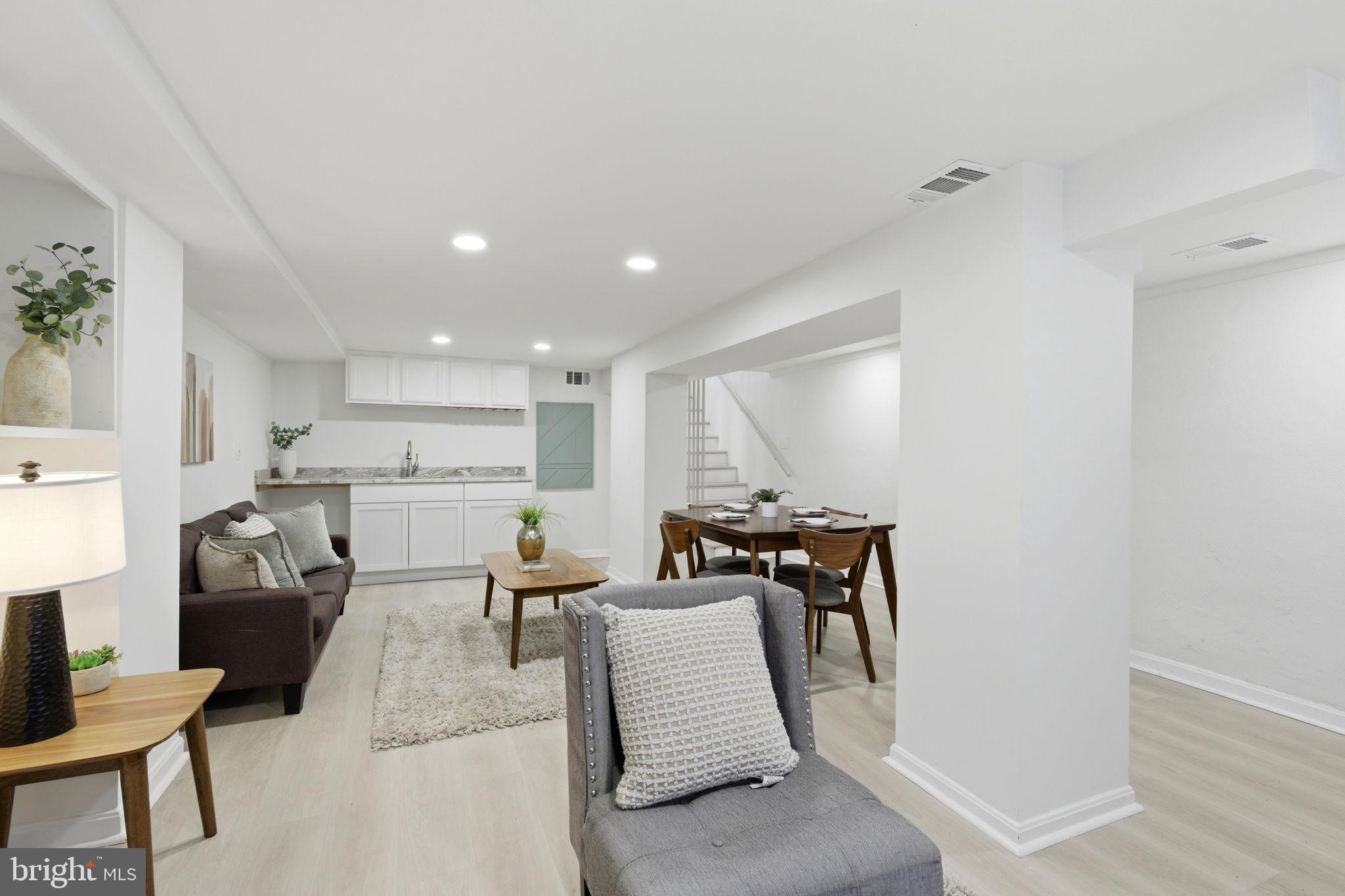LOGAN CIRCLE - Residential