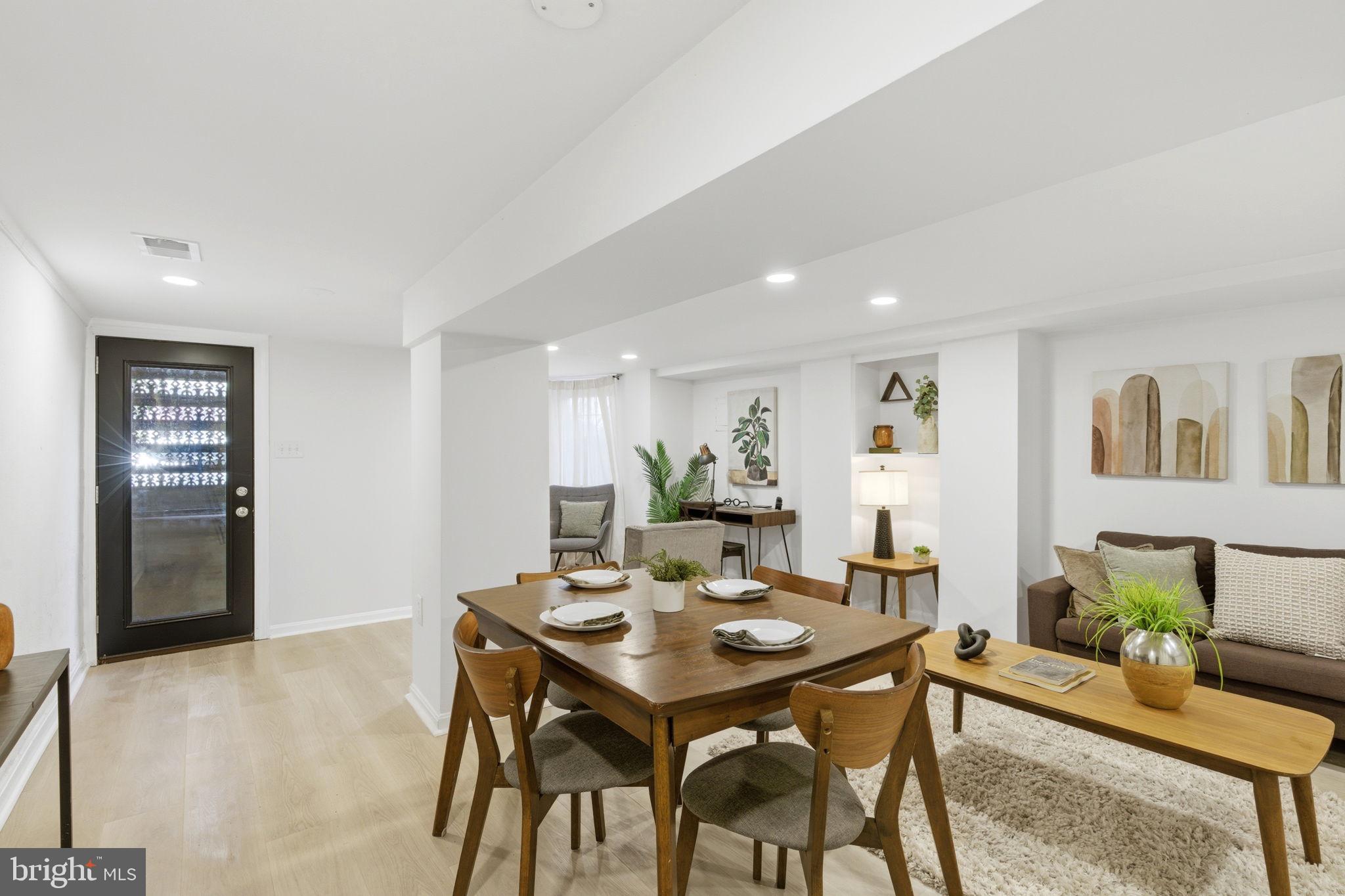 LOGAN CIRCLE - Residential