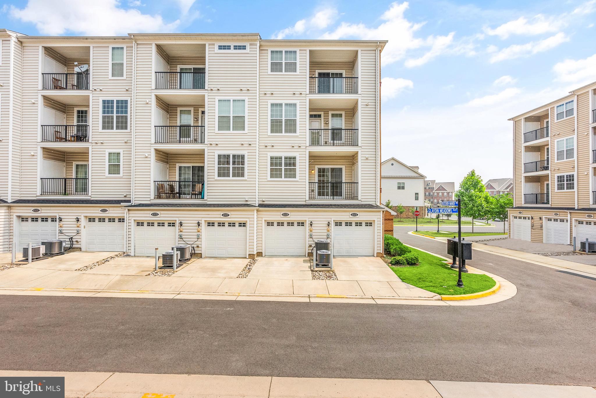 BUCKINGHAM AT LOUDOUN VALLEY - Residential Lease