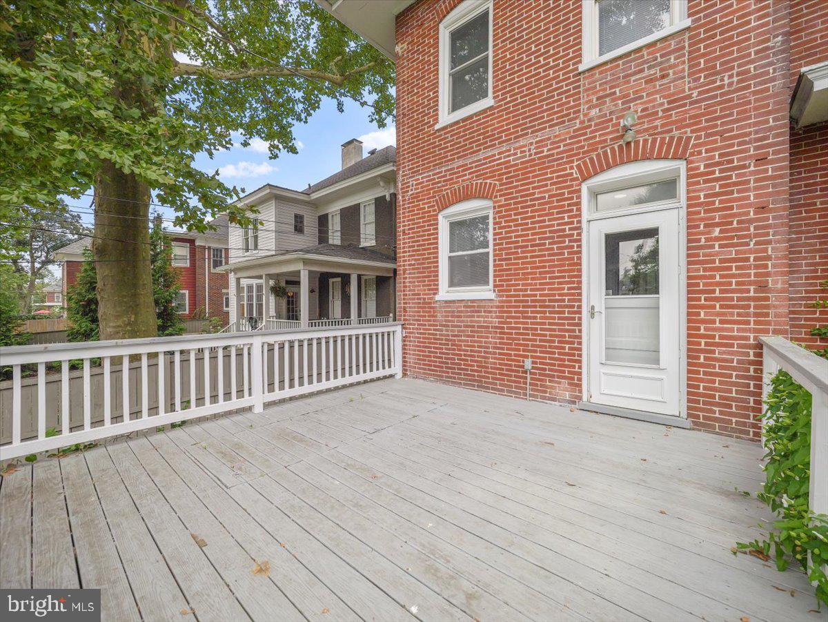 OAK HILL - Residential