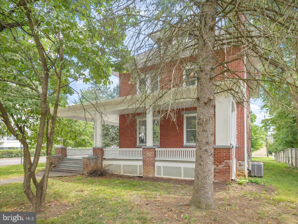 OAK HILL - Residential