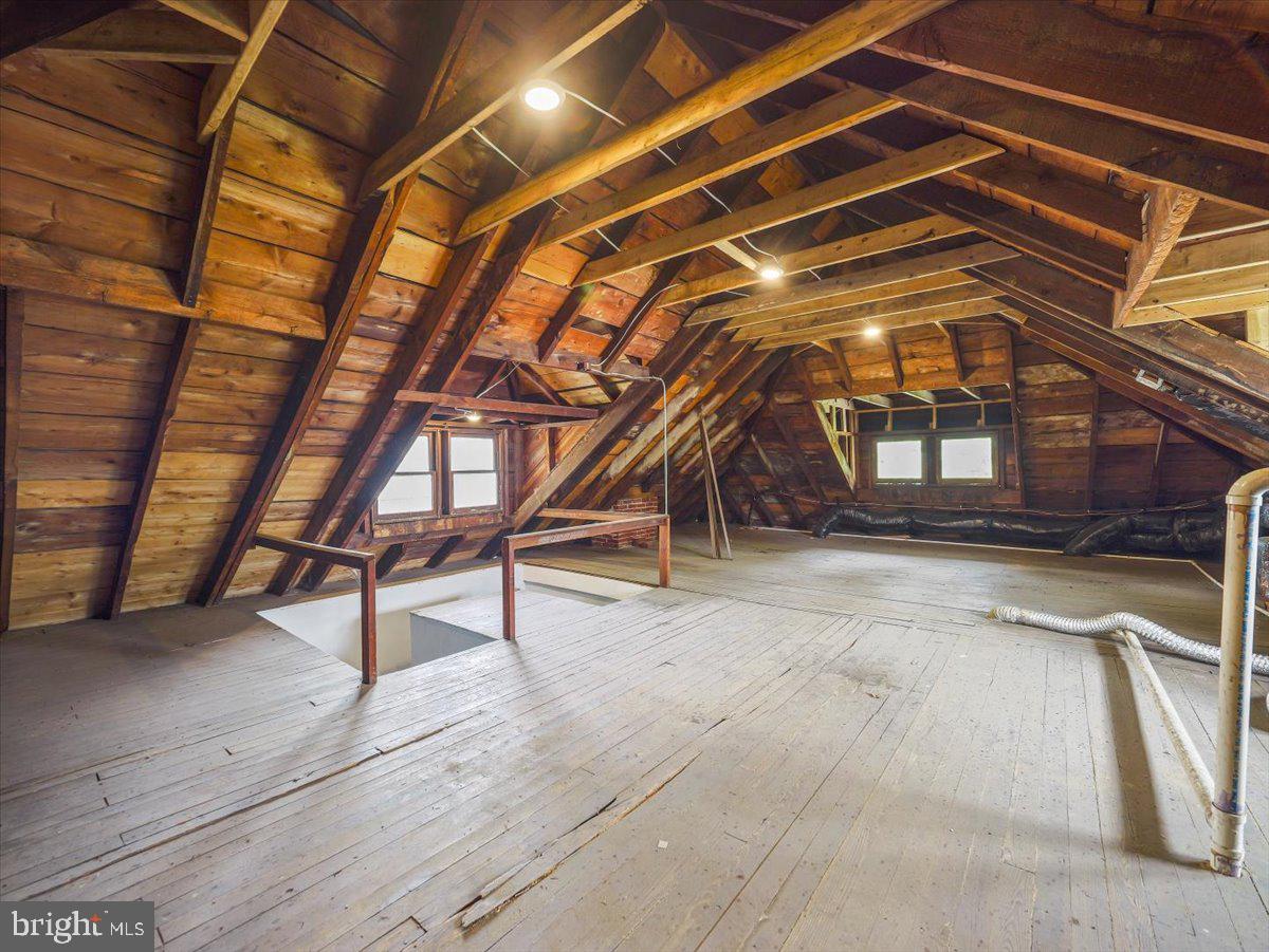 OAK HILL - Residential