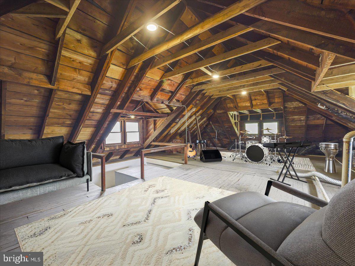 OAK HILL - Residential