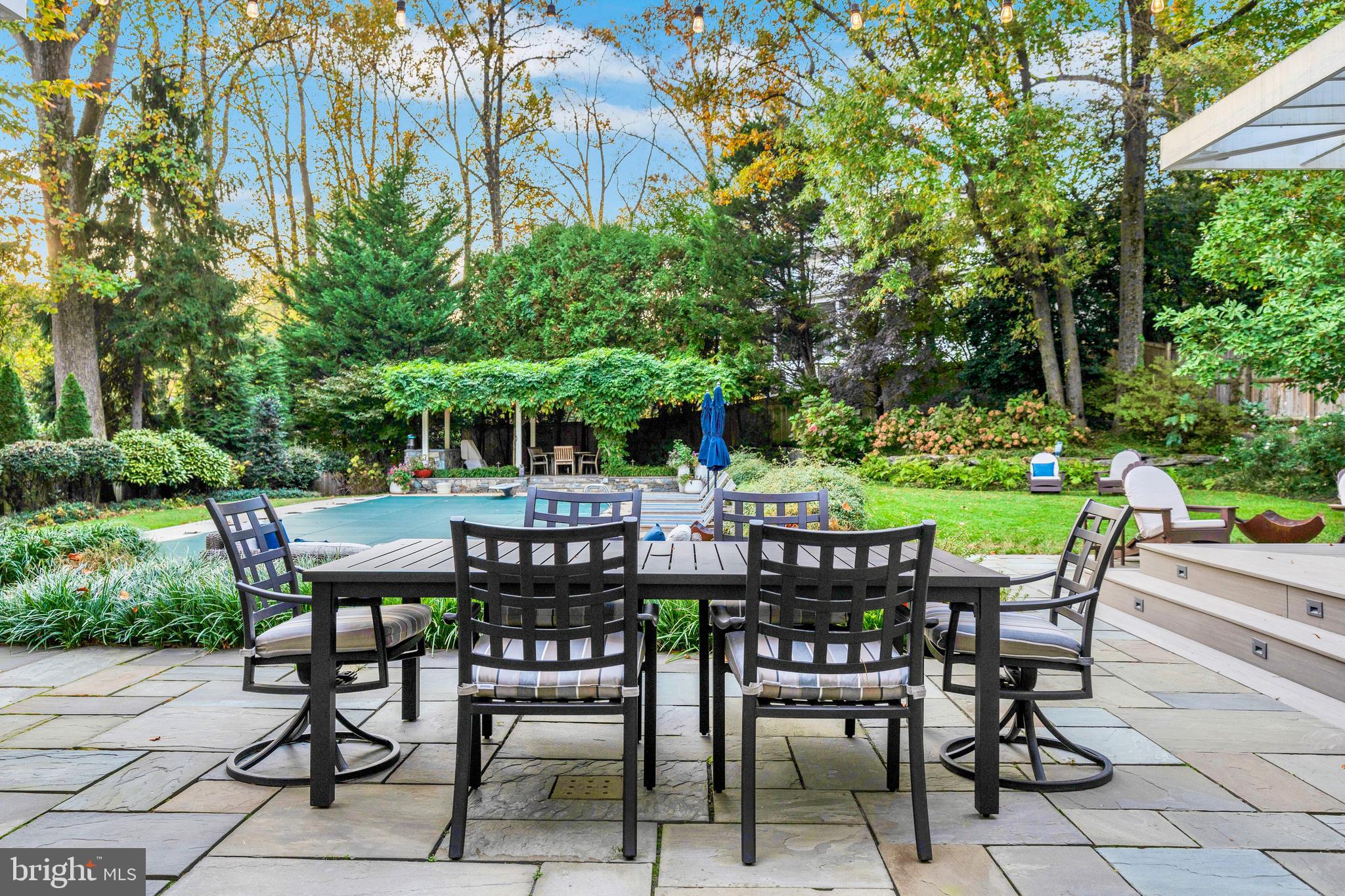 SPRING VALLEY - Residential