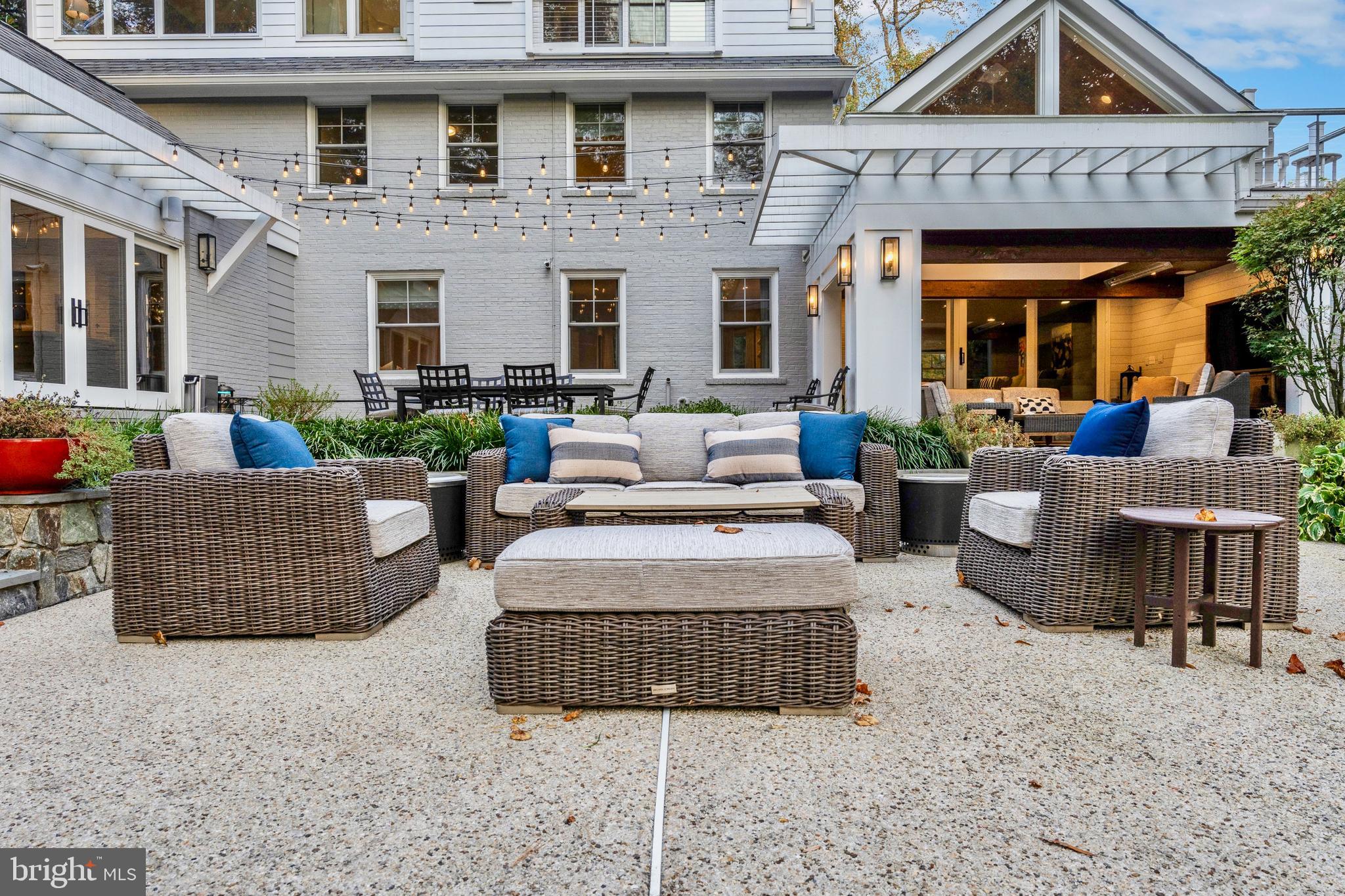 SPRING VALLEY - Residential