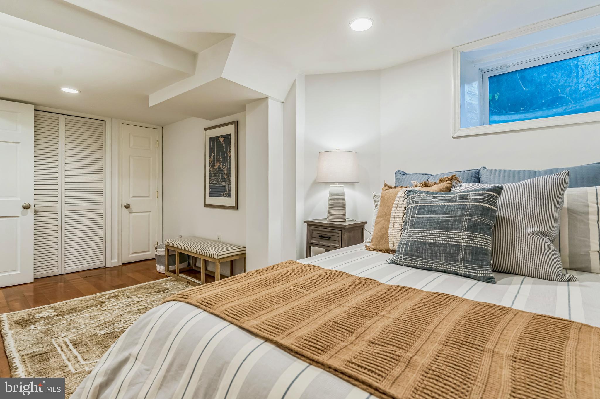 SPRING VALLEY - Residential
