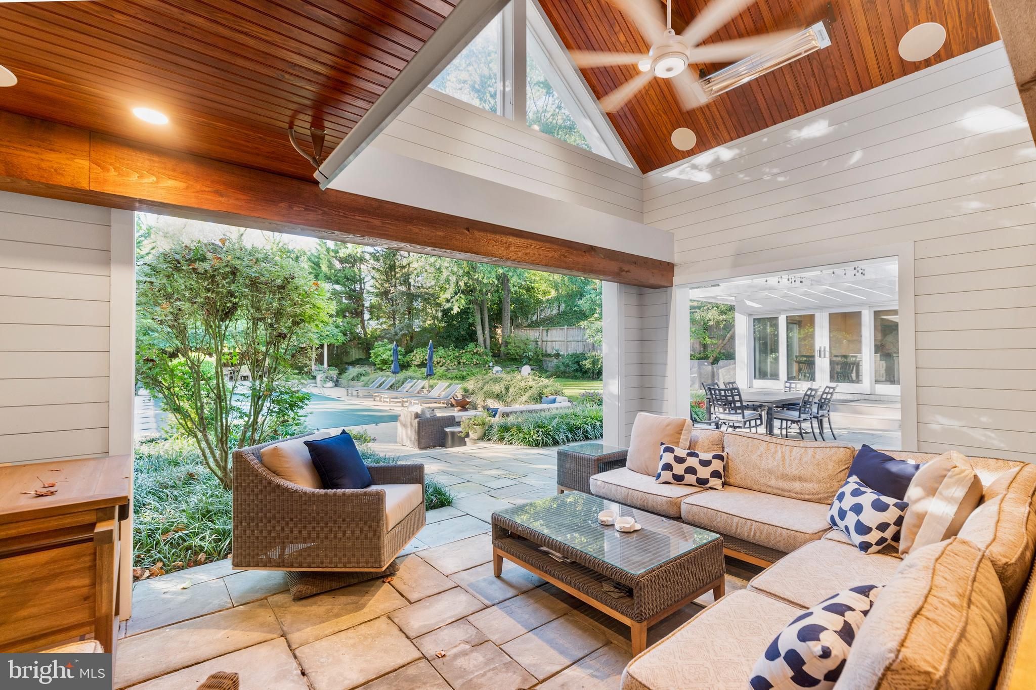 SPRING VALLEY - Residential