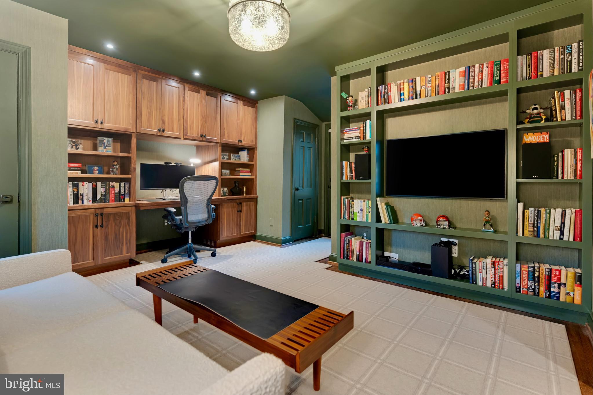 SPRING VALLEY - Residential