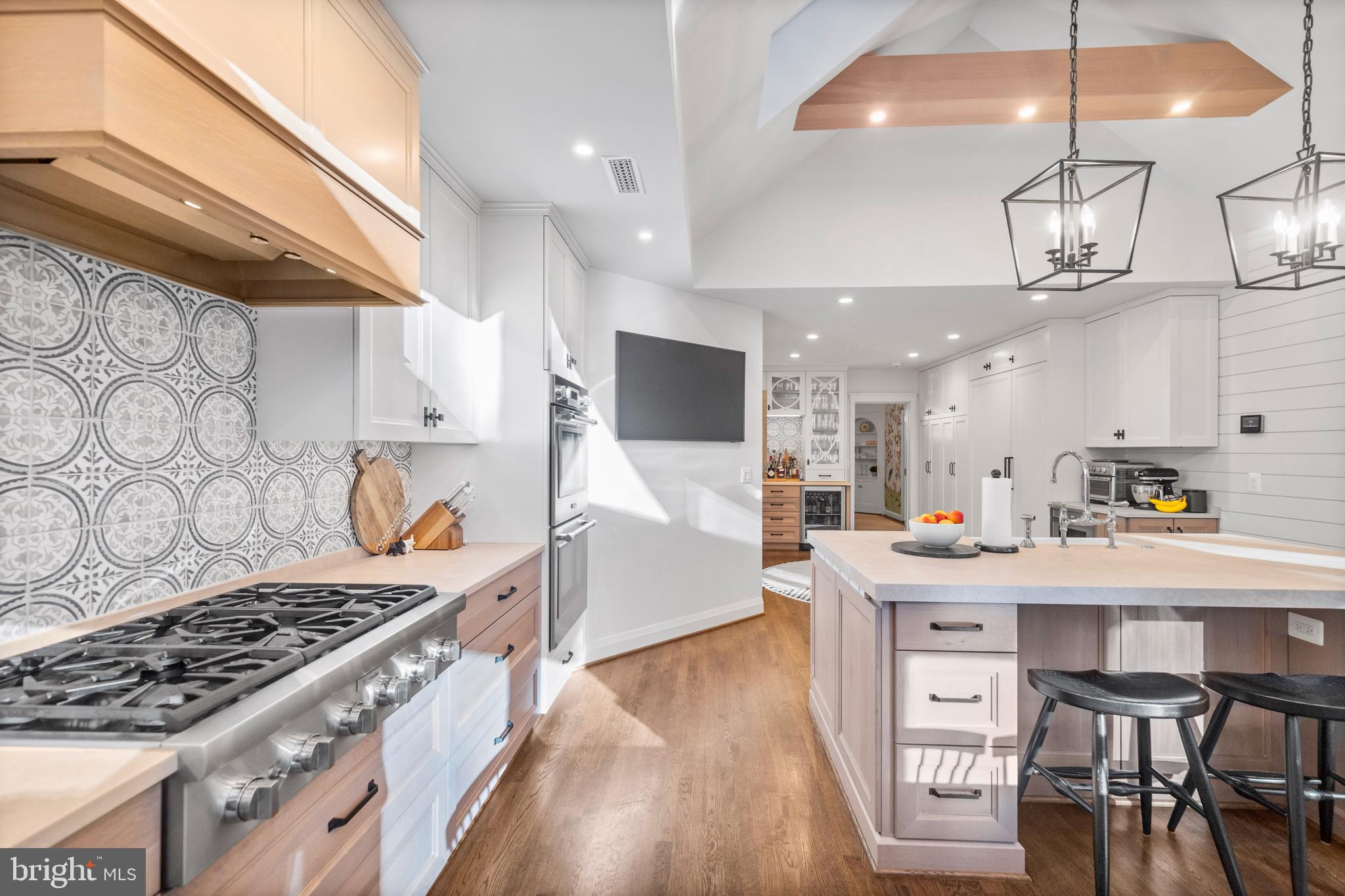 SPRING VALLEY - Residential