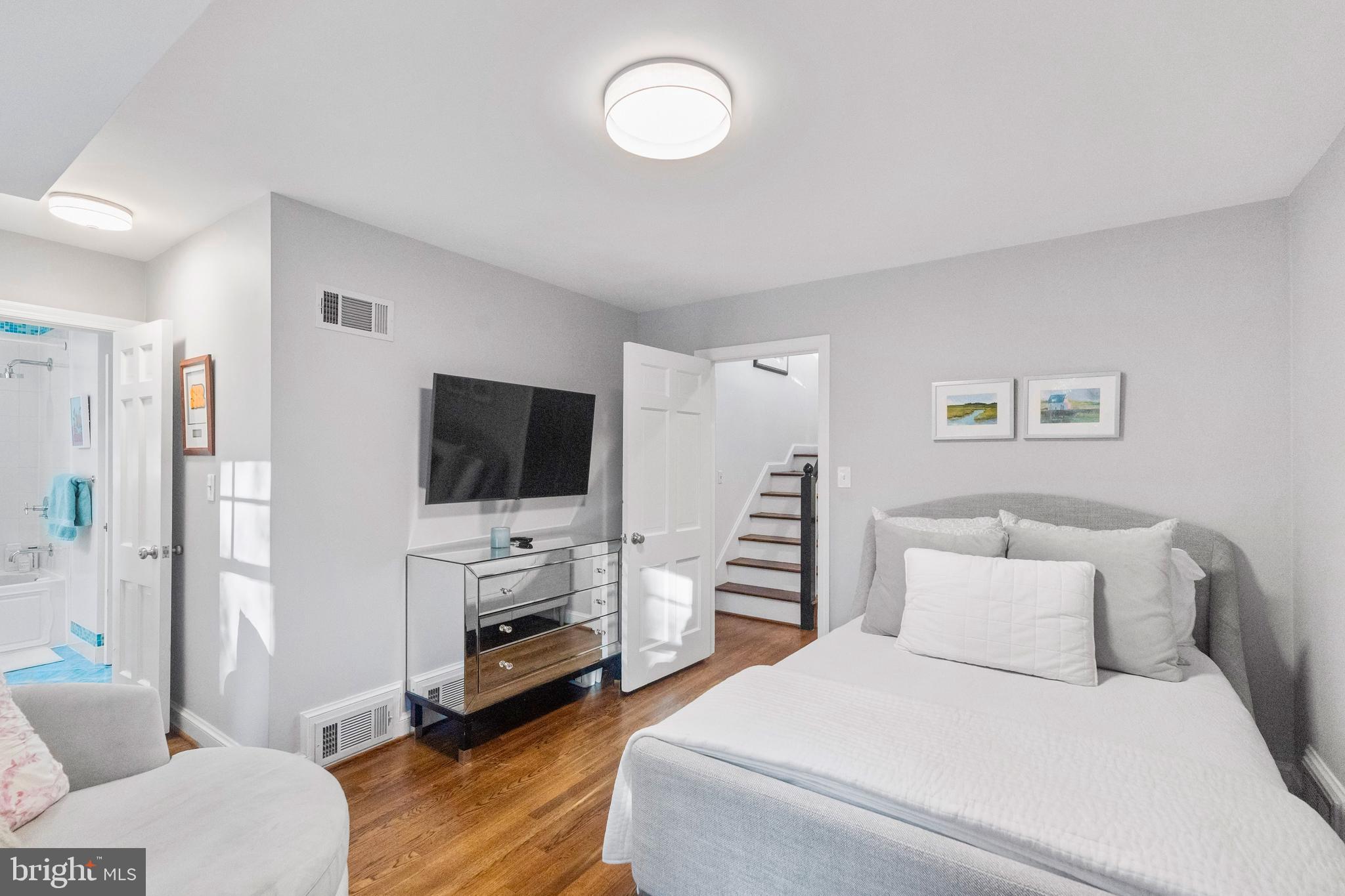 SPRING VALLEY - Residential