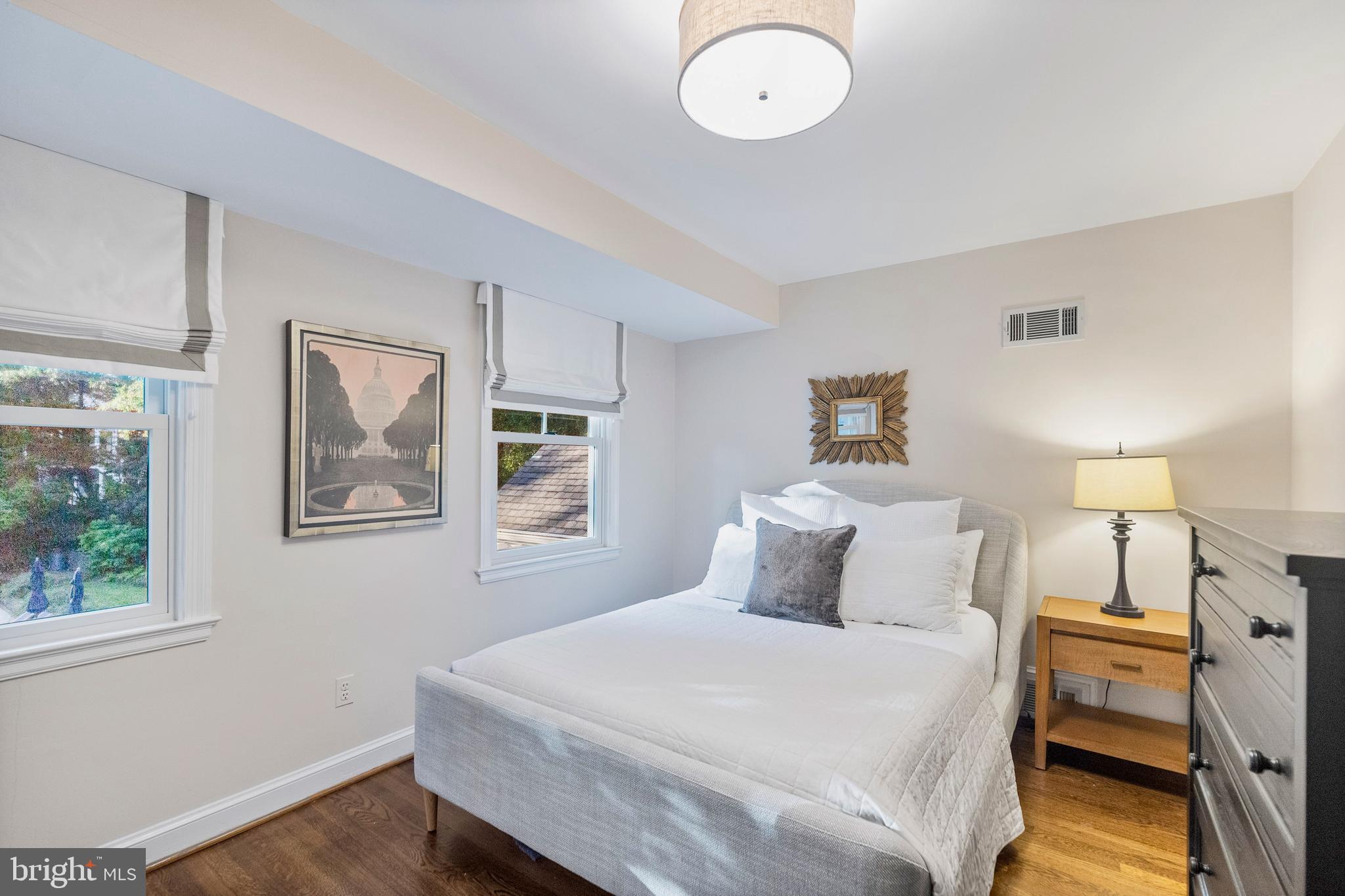 SPRING VALLEY - Residential