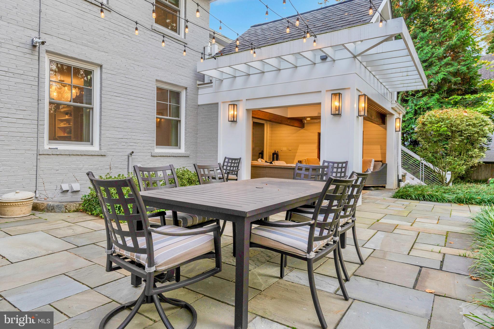SPRING VALLEY - Residential