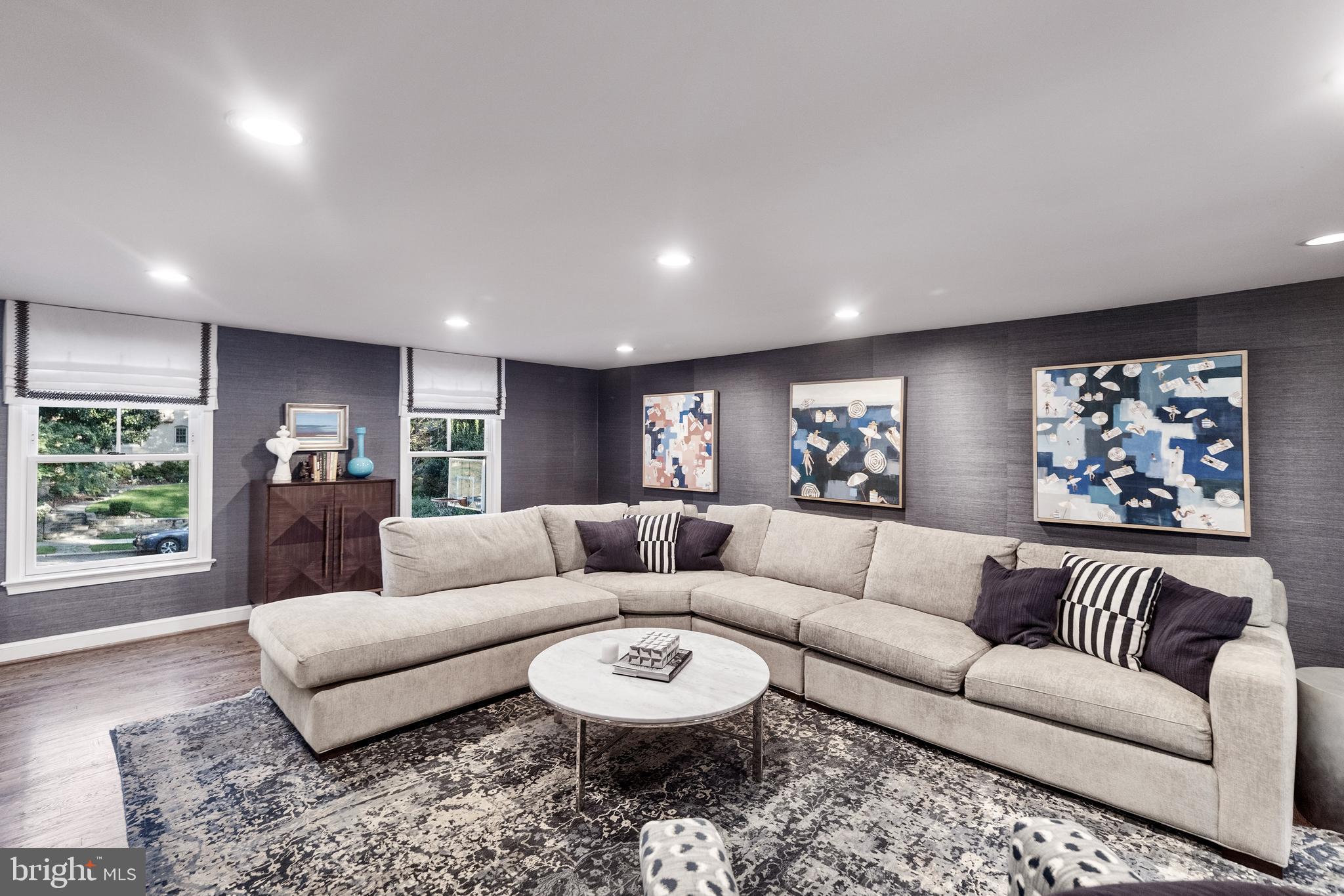SPRING VALLEY - Residential