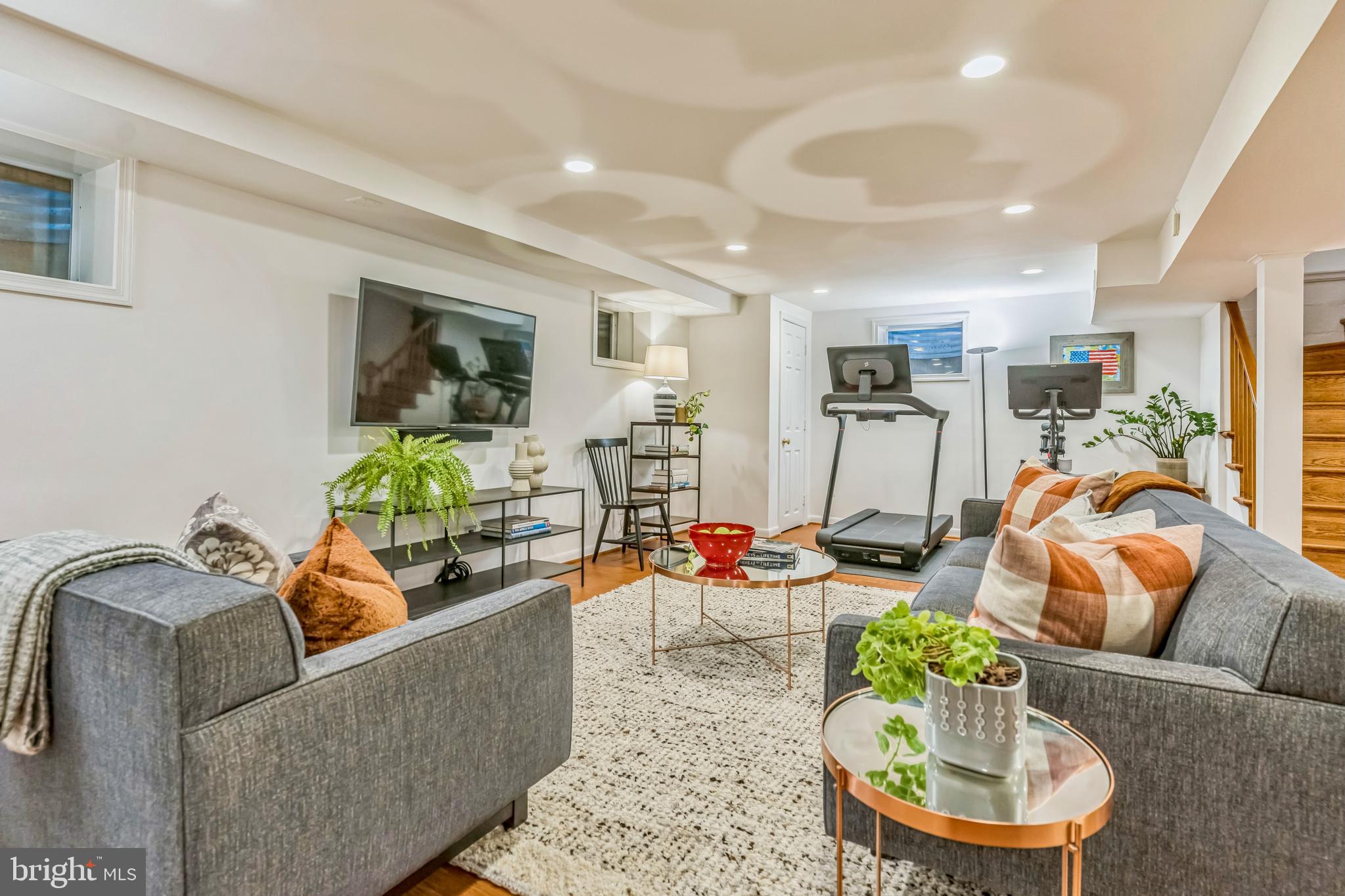 SPRING VALLEY - Residential