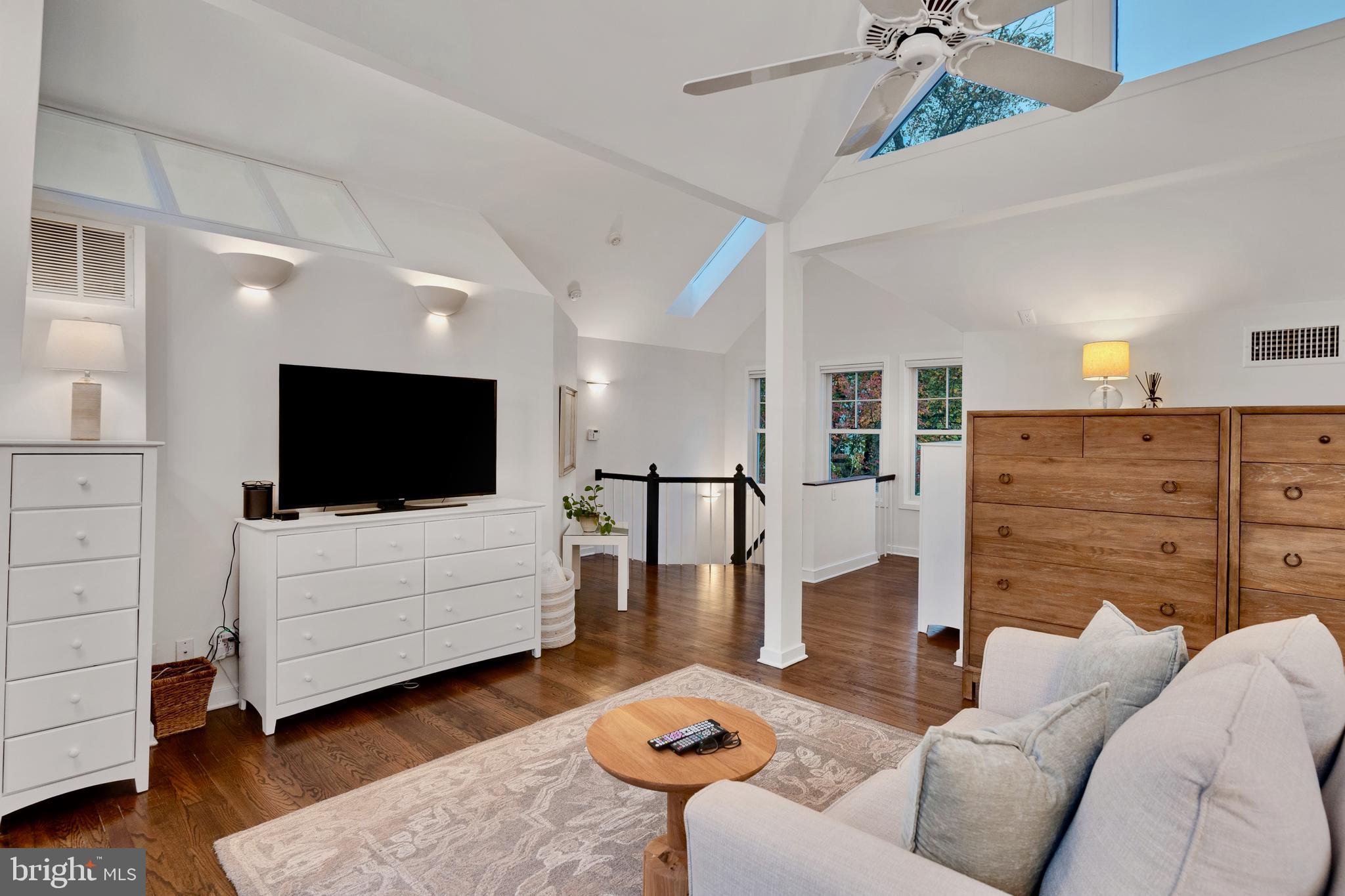 SPRING VALLEY - Residential